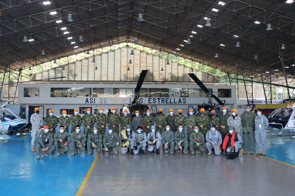 El Curso de Altos Estudios Militares visitó el CACOM 4