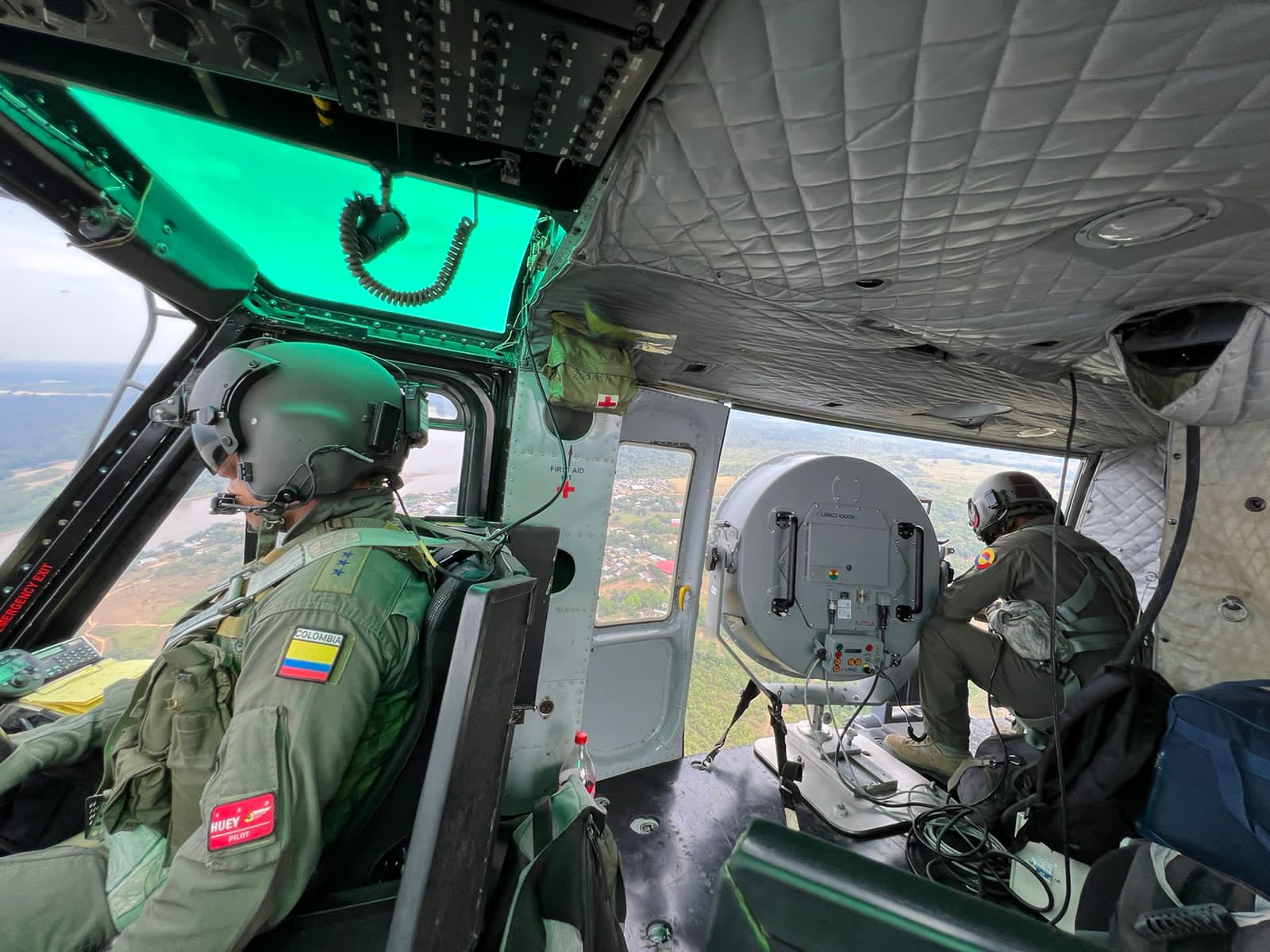 Misiones de perifoneo aéreo y lanzamiento de volantes realizados por el Comando Aéreo de Combate N.6