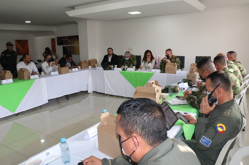 Fuerza Aérea participa en Puestos de Mando Unificados en Tolima, Huila, Caldas y Cundinamarca 