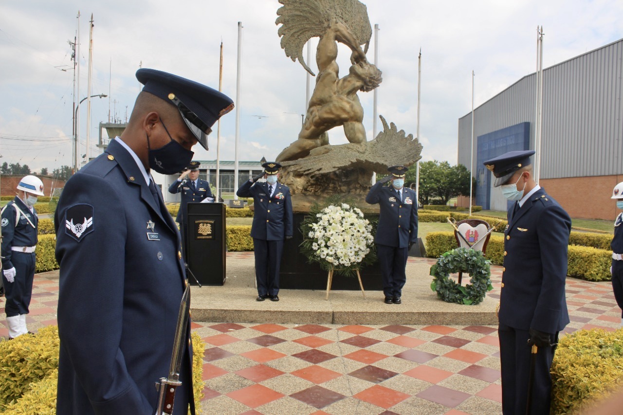 Su Fuerza Aérea Colombiana conmemora el Día de la Memoria y Solidaridad con las Víctimas en la Sábana de Occidente