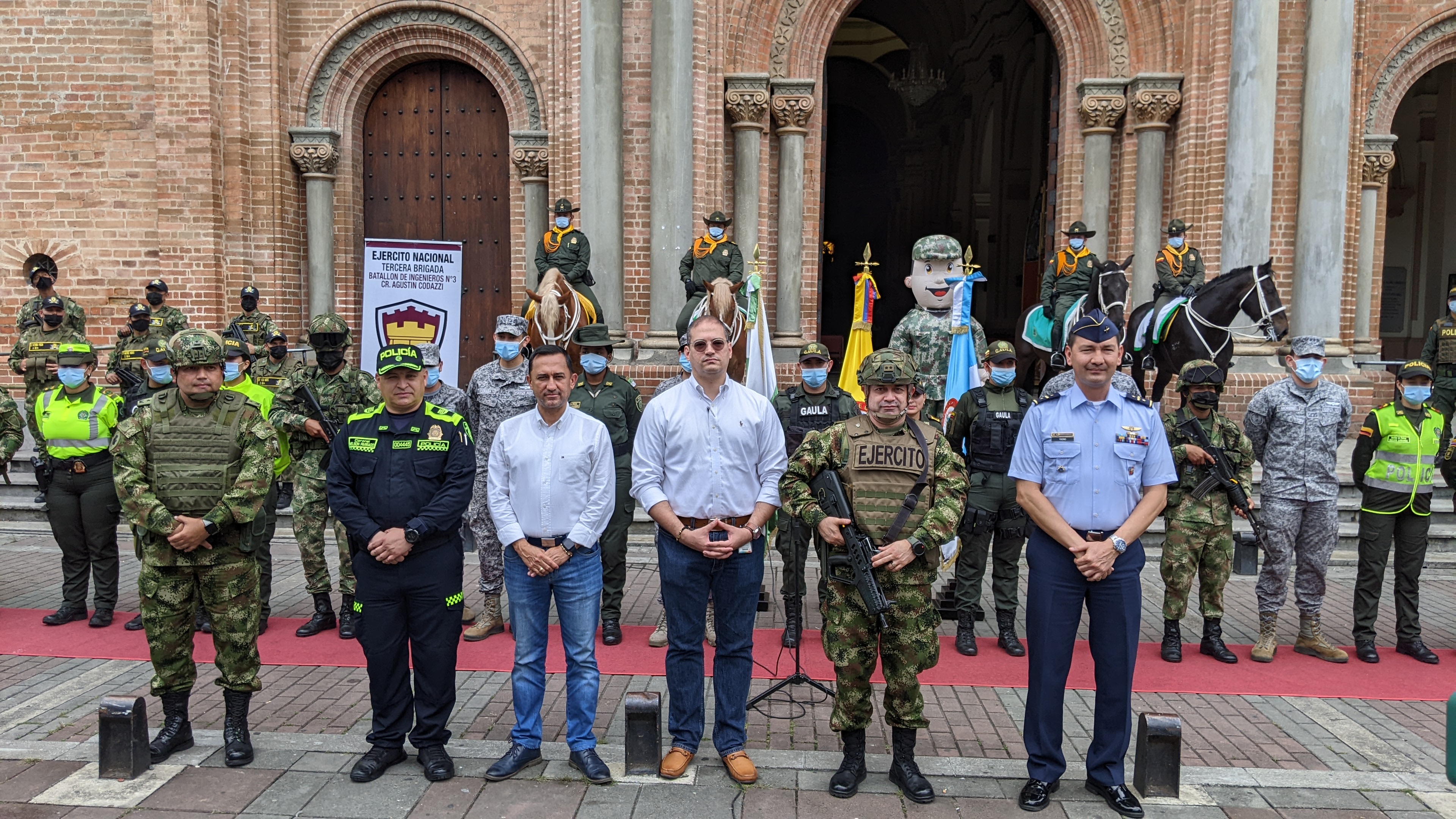 Autoridades realizan el lanzamiento de la campaña de seguridad “Apasiónate por la Vida” en el Valle del Cauca.