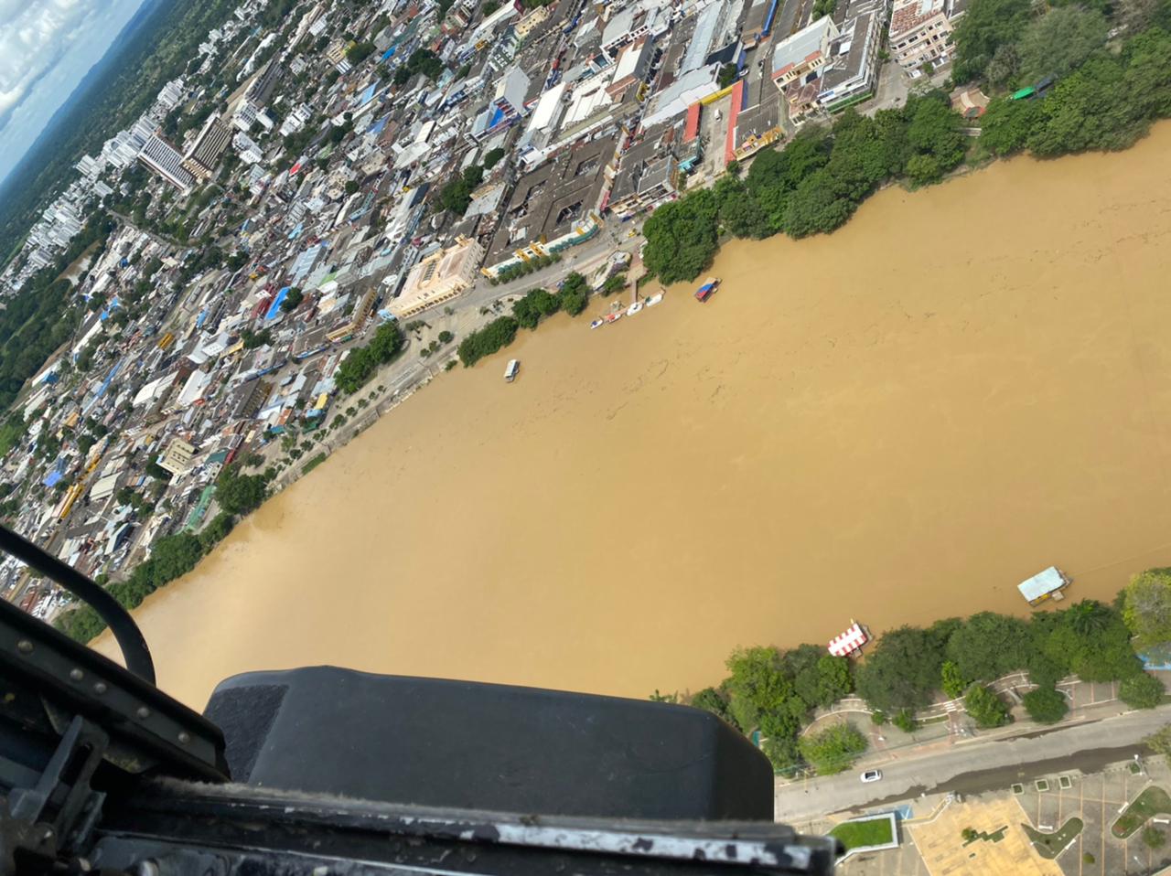 Con sobrevuelos de monitoreo en Antioquia y Córdoba, su Fuerza Aérea brinda seguridad a sus pobladores
