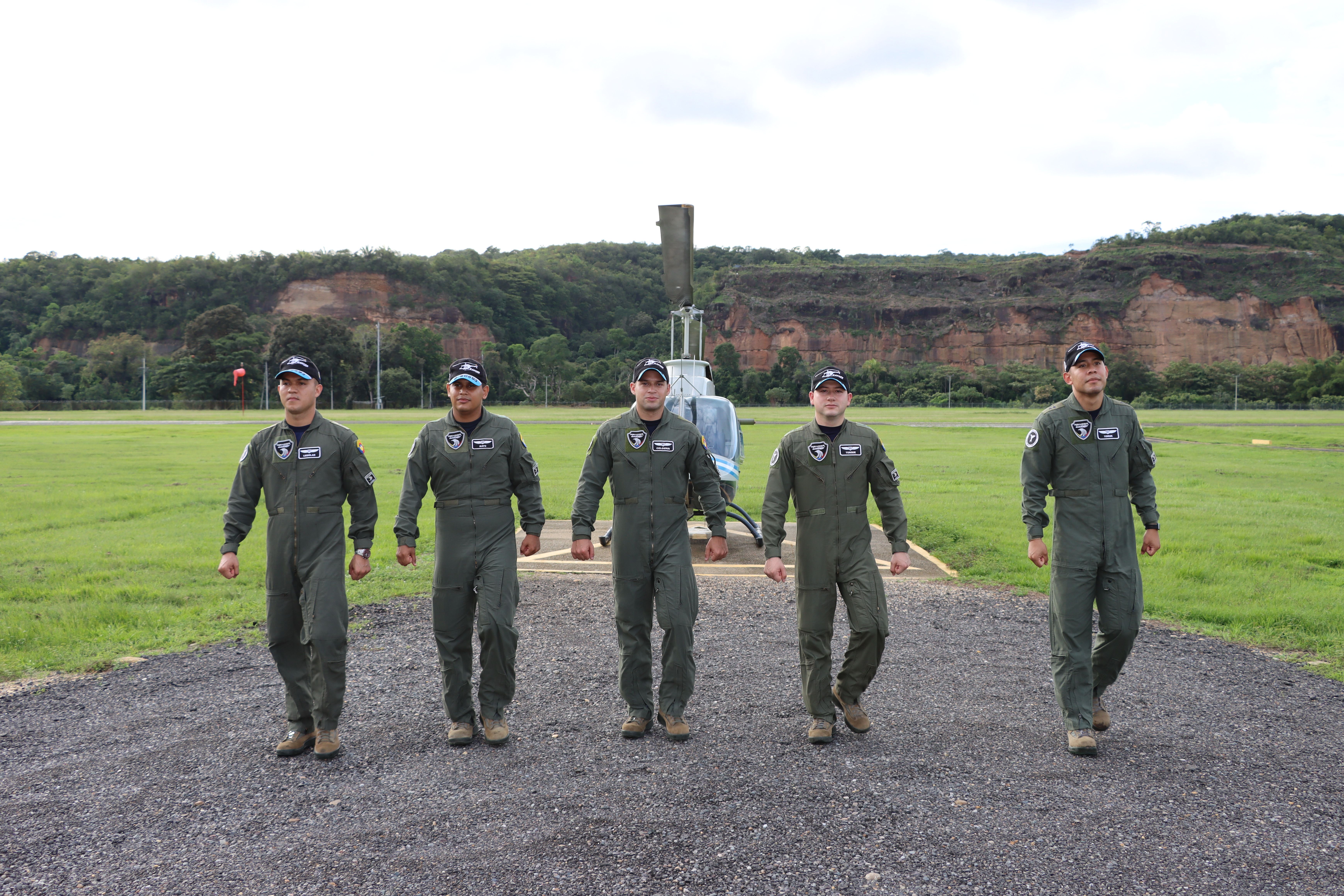 Nuevos pilotos militares comandando el equipo Ranger.