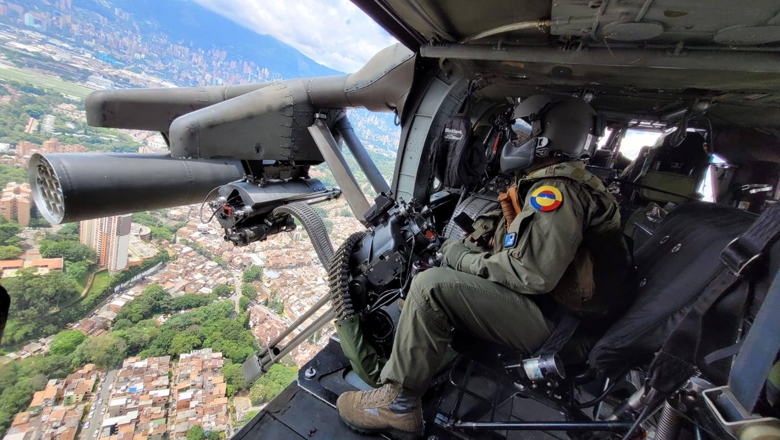 Desde las alturas, su Fuerza Aérea monitorea la jornada electoral en Antioquia y Chocó.