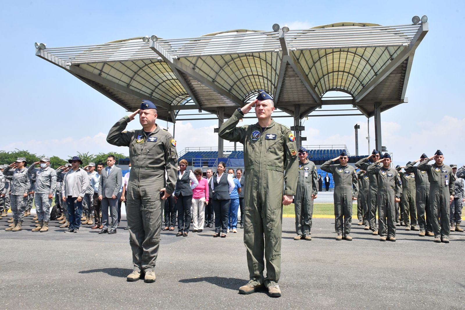 La Base Aérea Marco Fidel Suárez conmemoró el “Día del Héroe de la Nación y sus Familias”