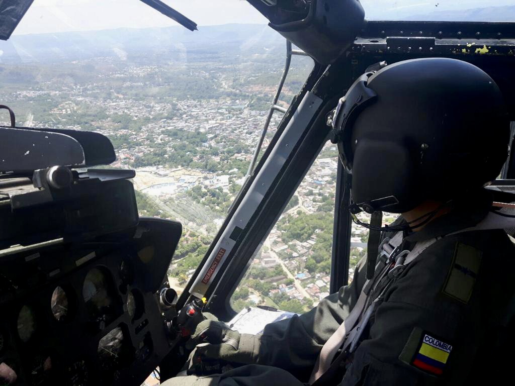 Helicópteros de su Fuerza Aérea Colombiana en Melgar, Tolima vigilan vías en este puente festivo de reyes