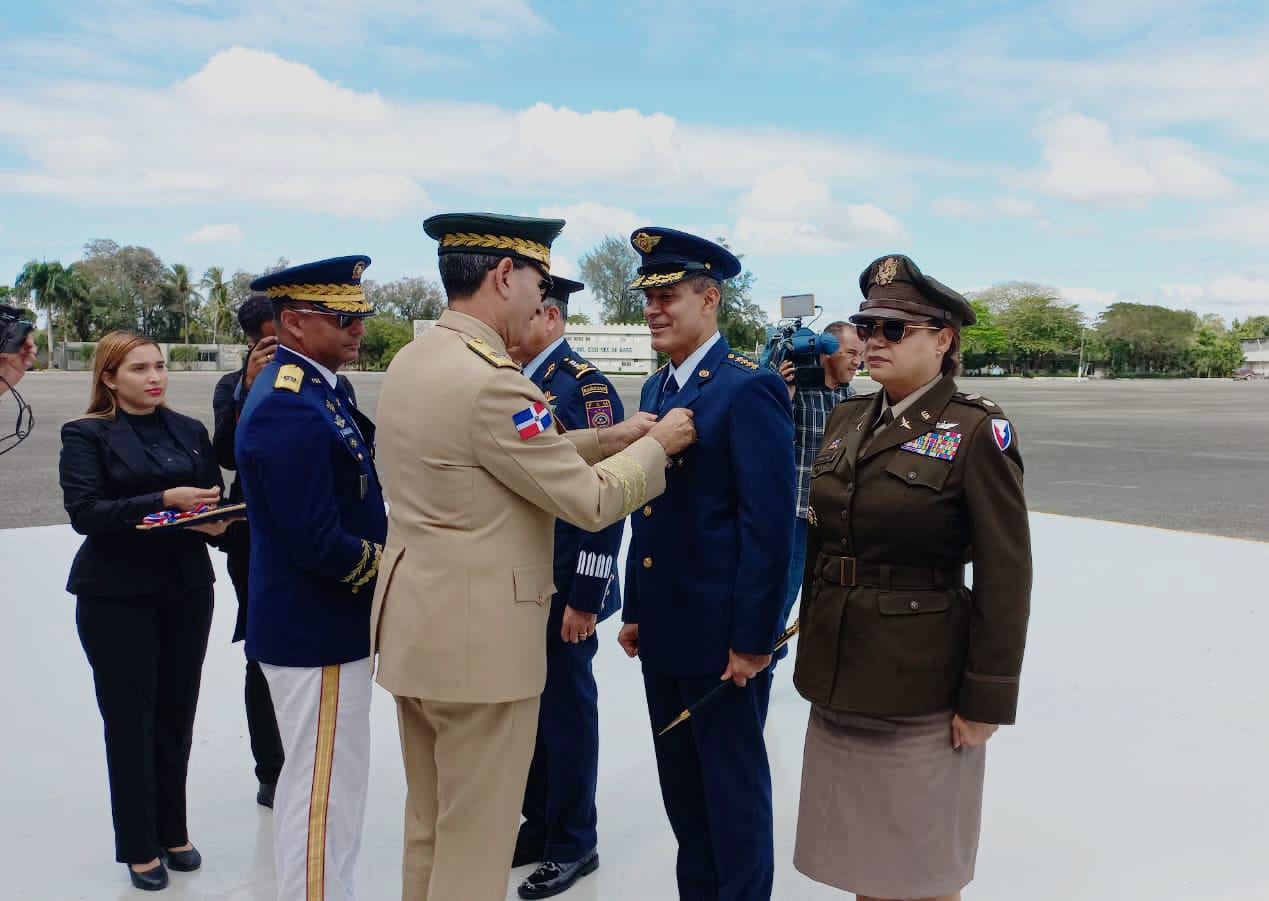 Reconocimiento de la Fuerza Aérea de República Dominicana por la cooperación bilateral