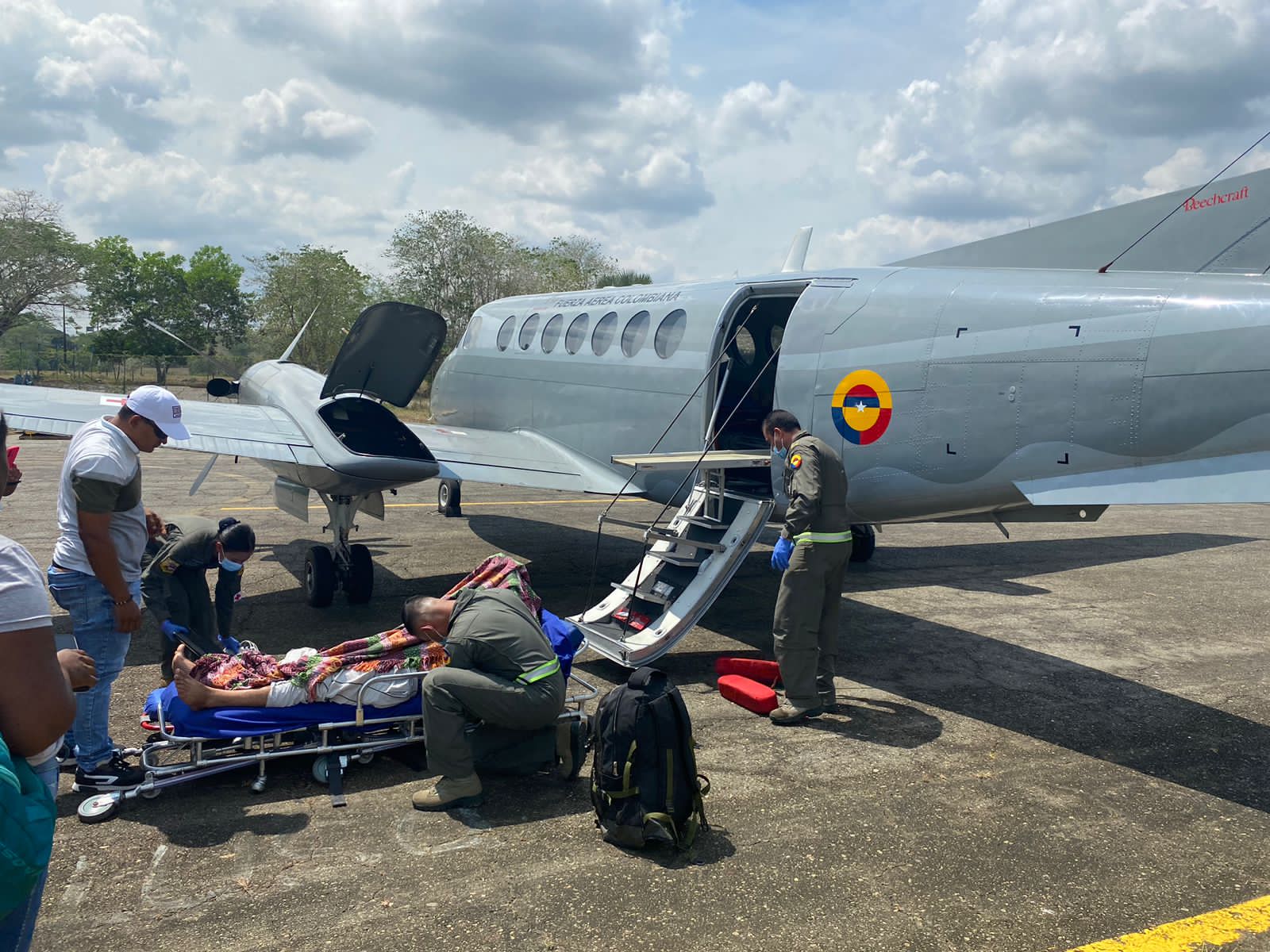 Traslado aeromédico humanitario de 3 heridos desde Caucacia hasta Medellín