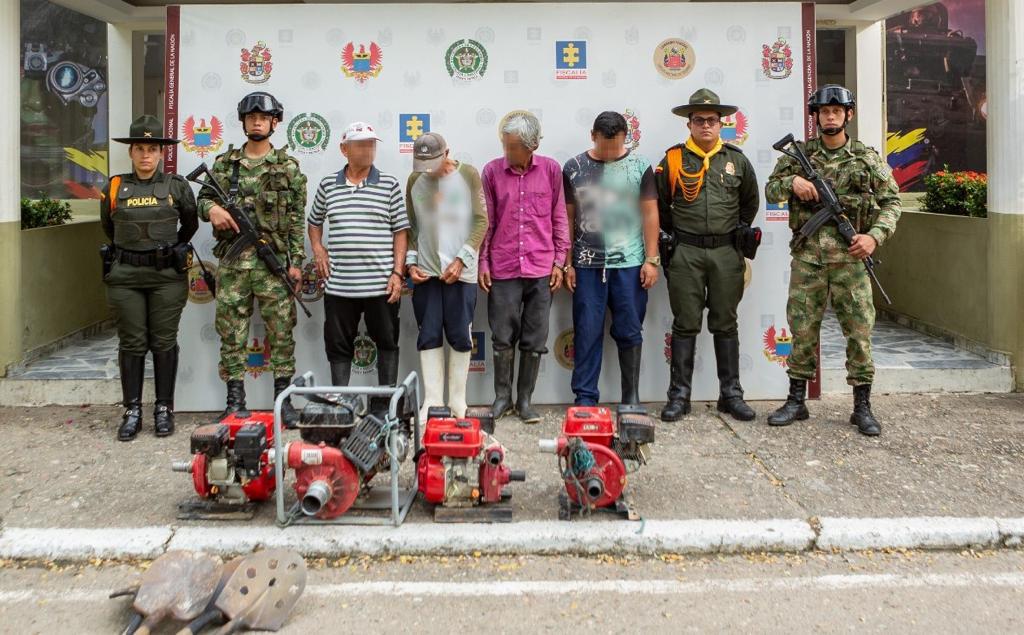Cuatro detenidos tras golpe a minería ilegal en el Huila