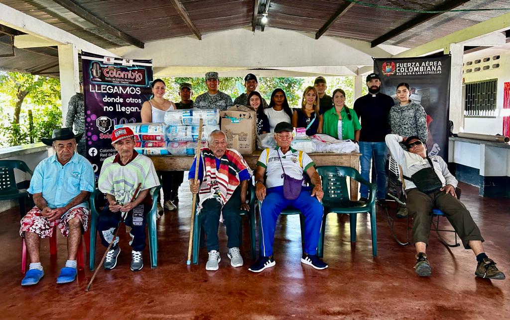 Donación para hogar de adultos mayores es realizada por su Fuerza Aérea en Caquetá