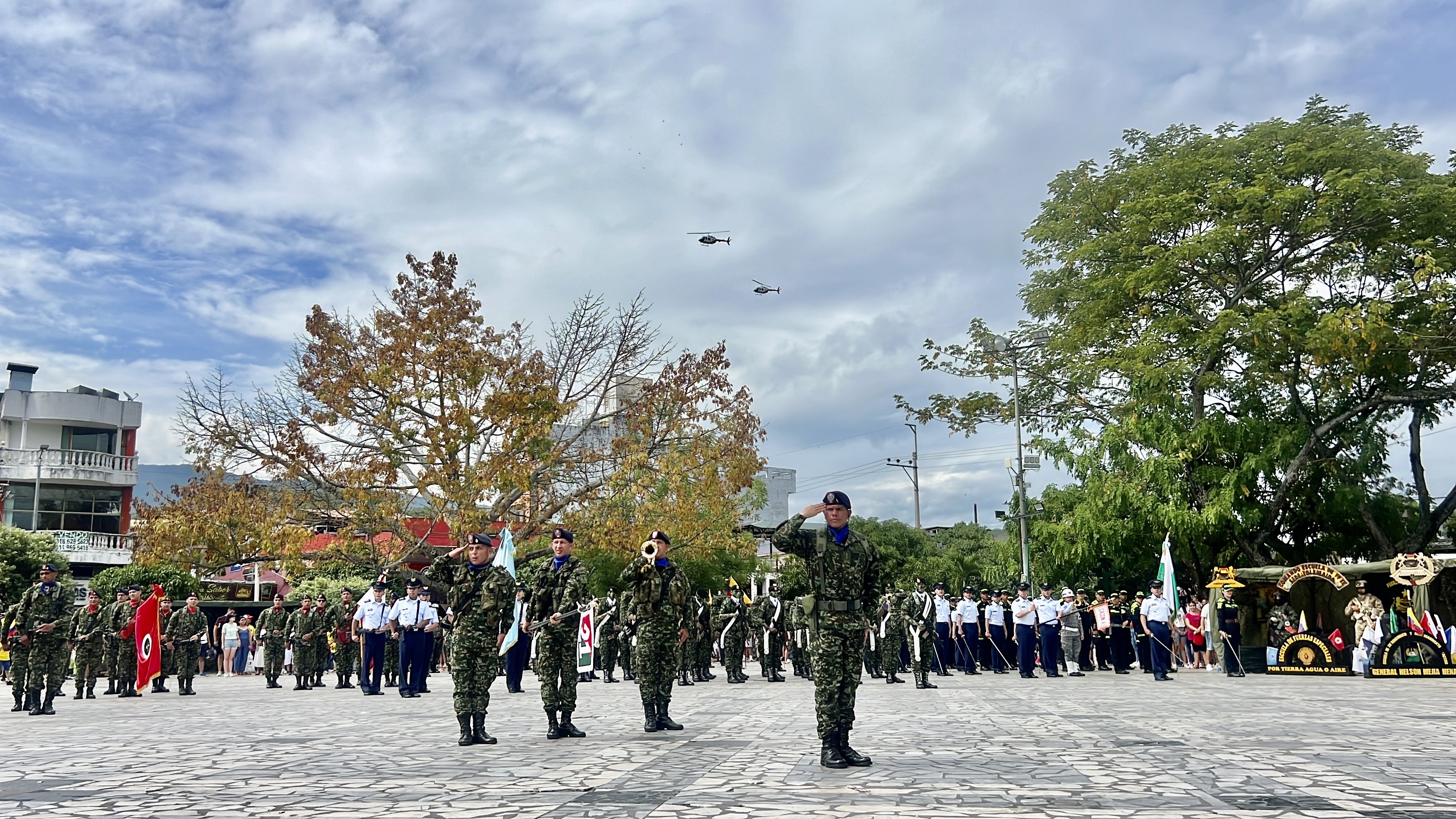 Melgarenses  acompañaron desfile militar en conmemoración al día nacional de la Batalla de Boyacá