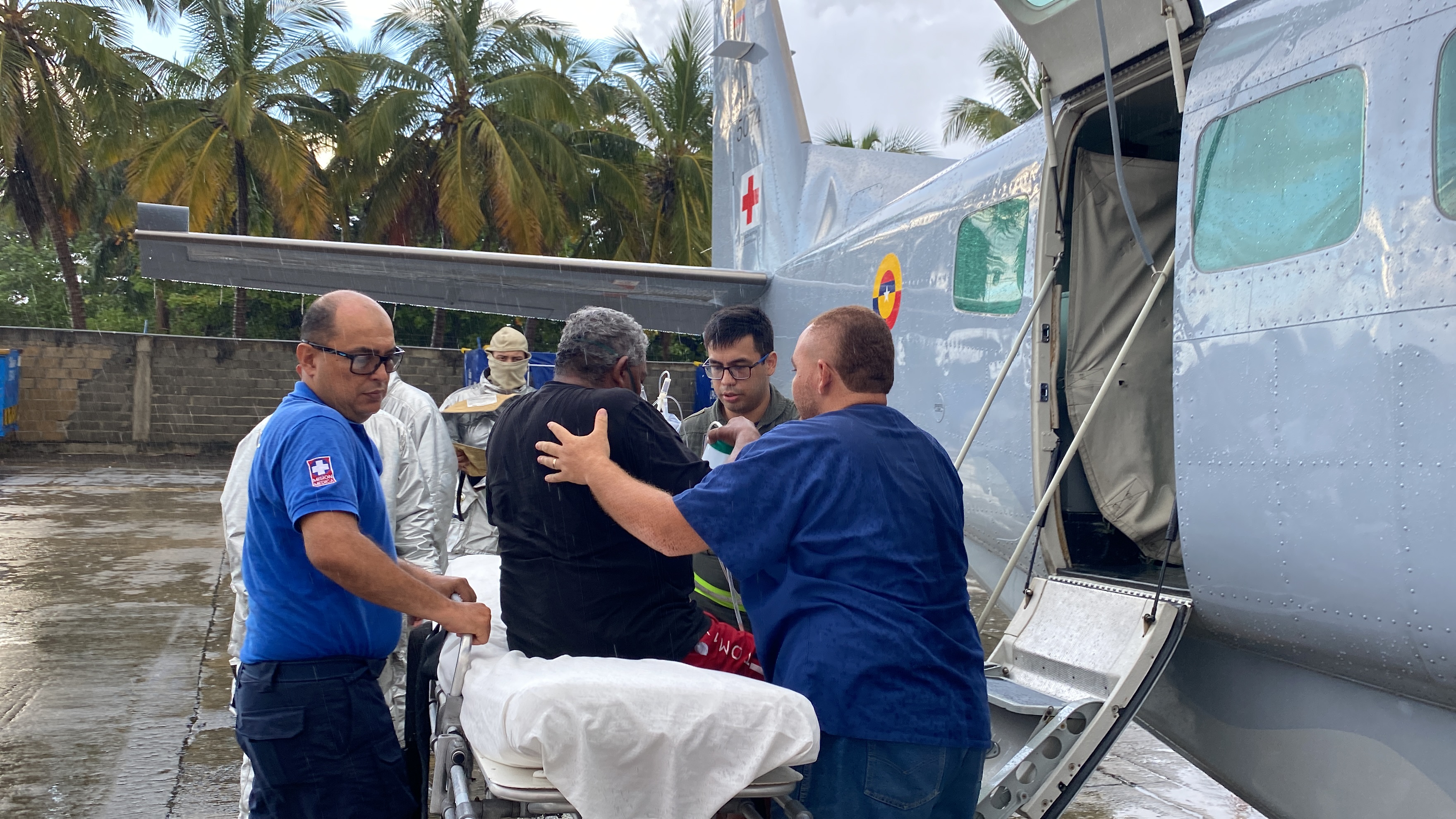 Residente de Providencia fue trasladado a San Andrés en una misión de traslado aeromédico
