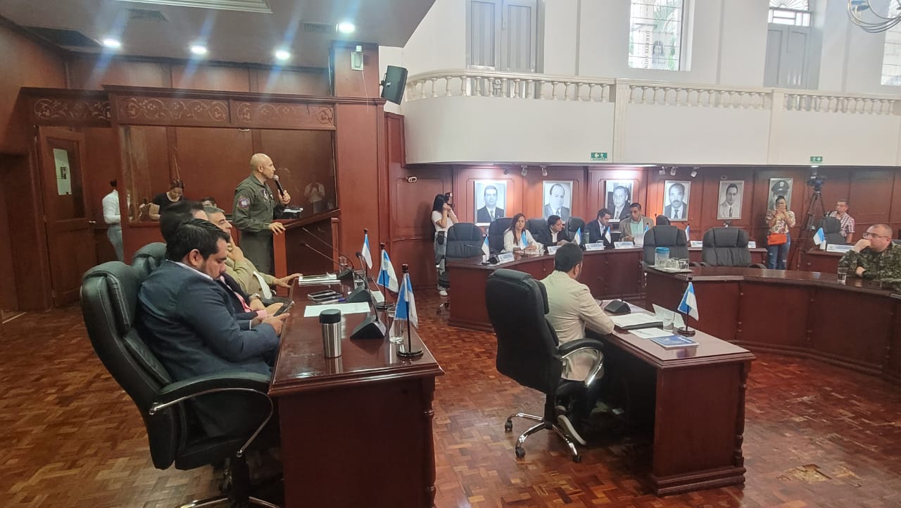 Labores de acción integral fueron presentadas por la Fuerza Aeroespacial Colombiana ante la Asamblea Departamental del Valle del Cauca