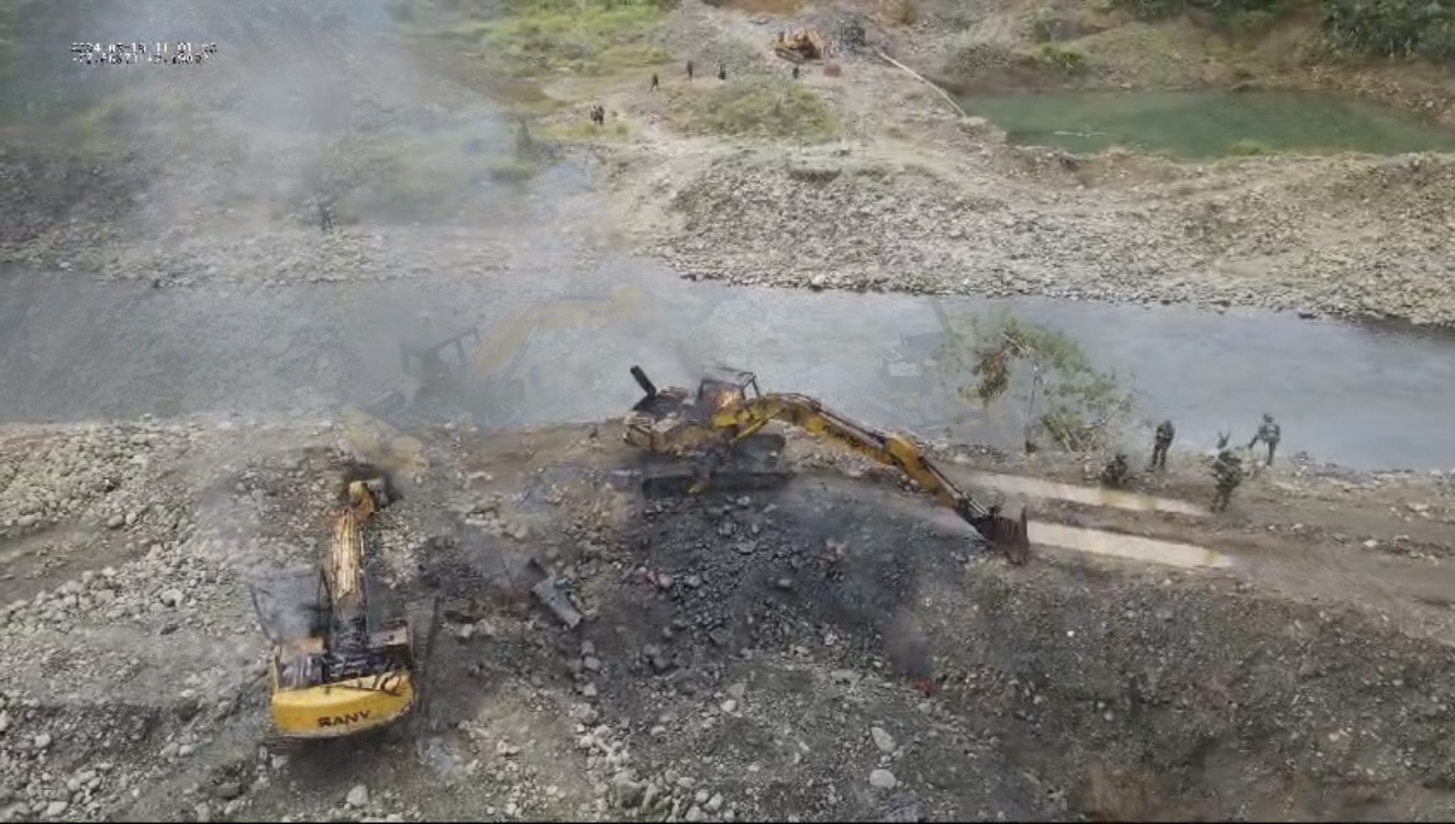 Maquinaria amarilla empleada para delitos ambientales fue inutilizada en el departamento del Cauca