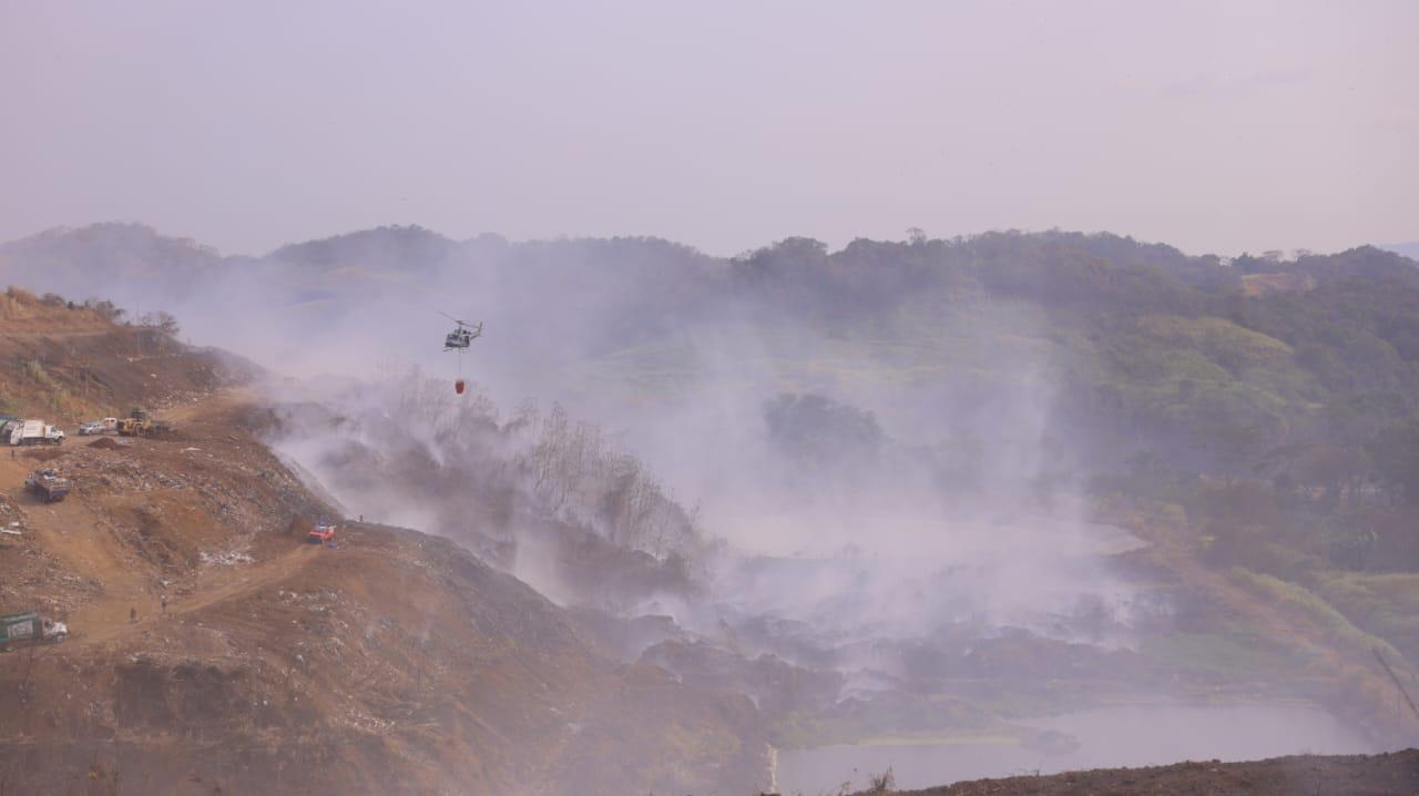 Colombia apoya extinción de incendio que se presenta en el Relleno Sanitario de Cerro Patacón de Panamá 