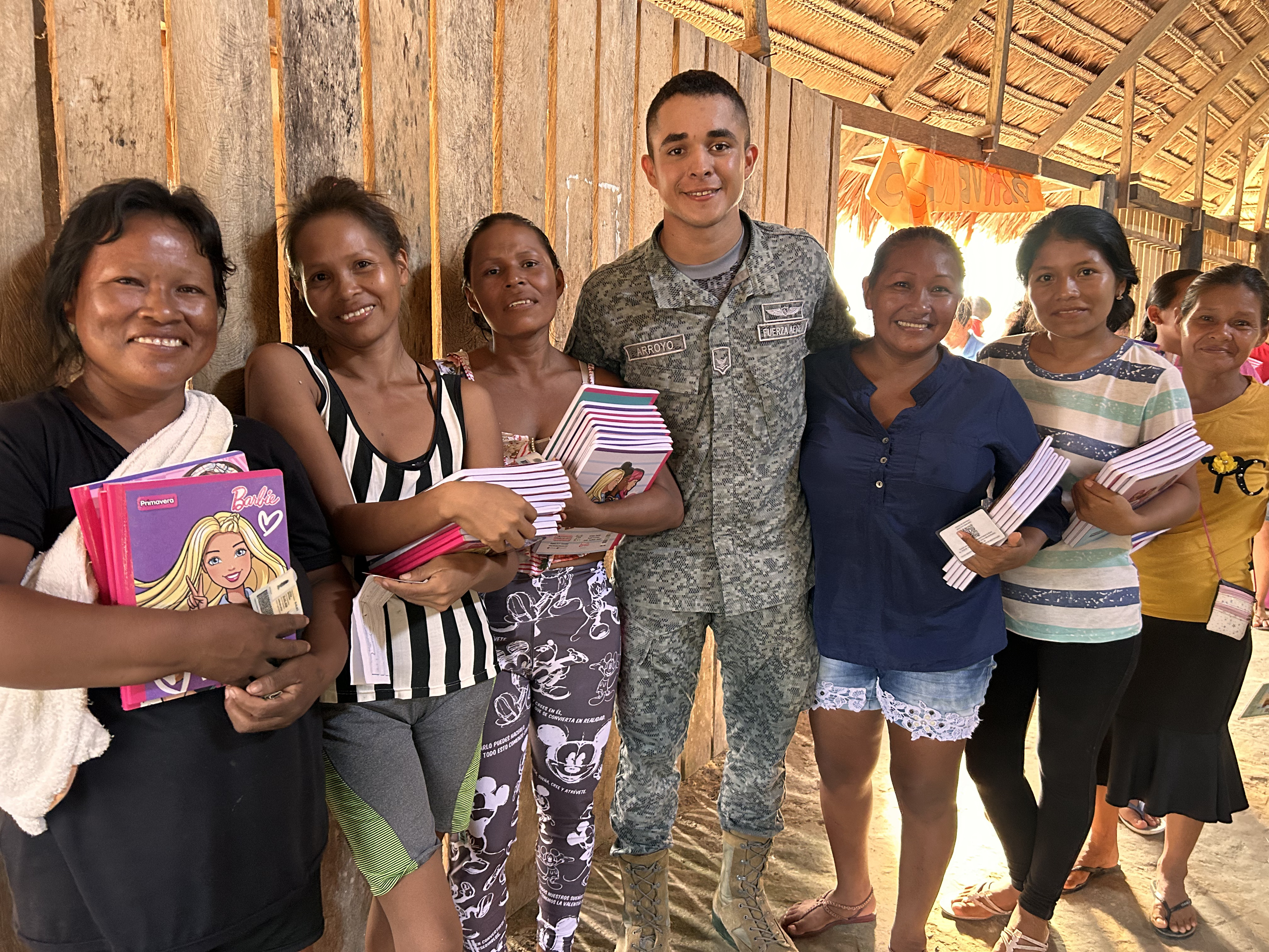 Más de 500 Amazonenses fueron beneficiados con donación de útiles escolares