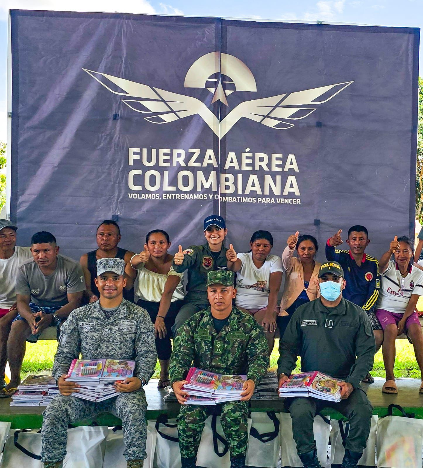 Entregan kits escolares y realizan charlas preventivas en resguardo indígena de Cumaribo