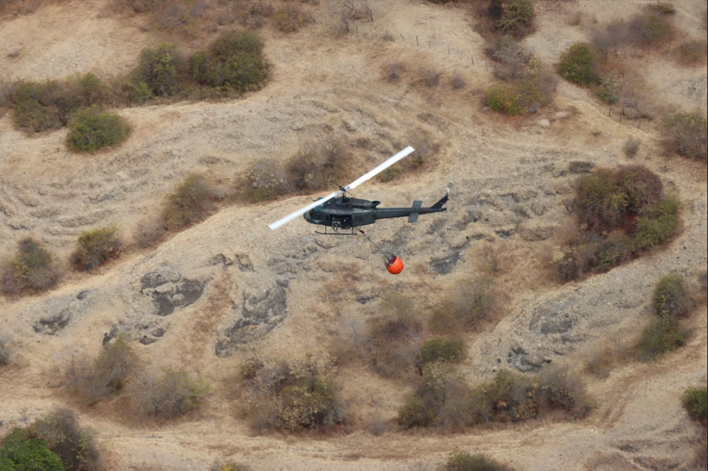 Continúan las operaciones para combatir los incendios forestales en Aipe, Huila