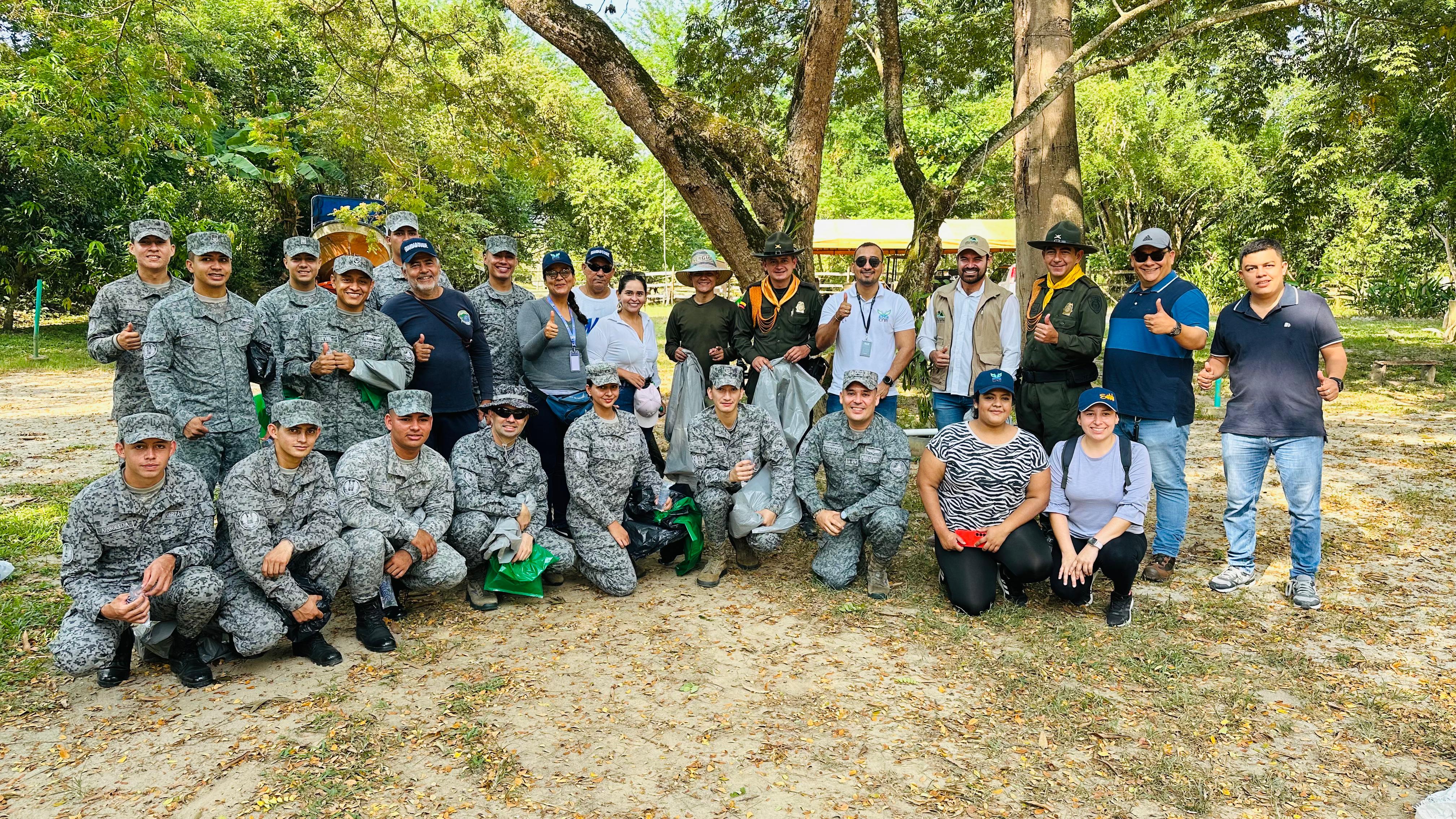 Juntos por la naturaleza: jornada de limpieza en orillas del río Magdalena