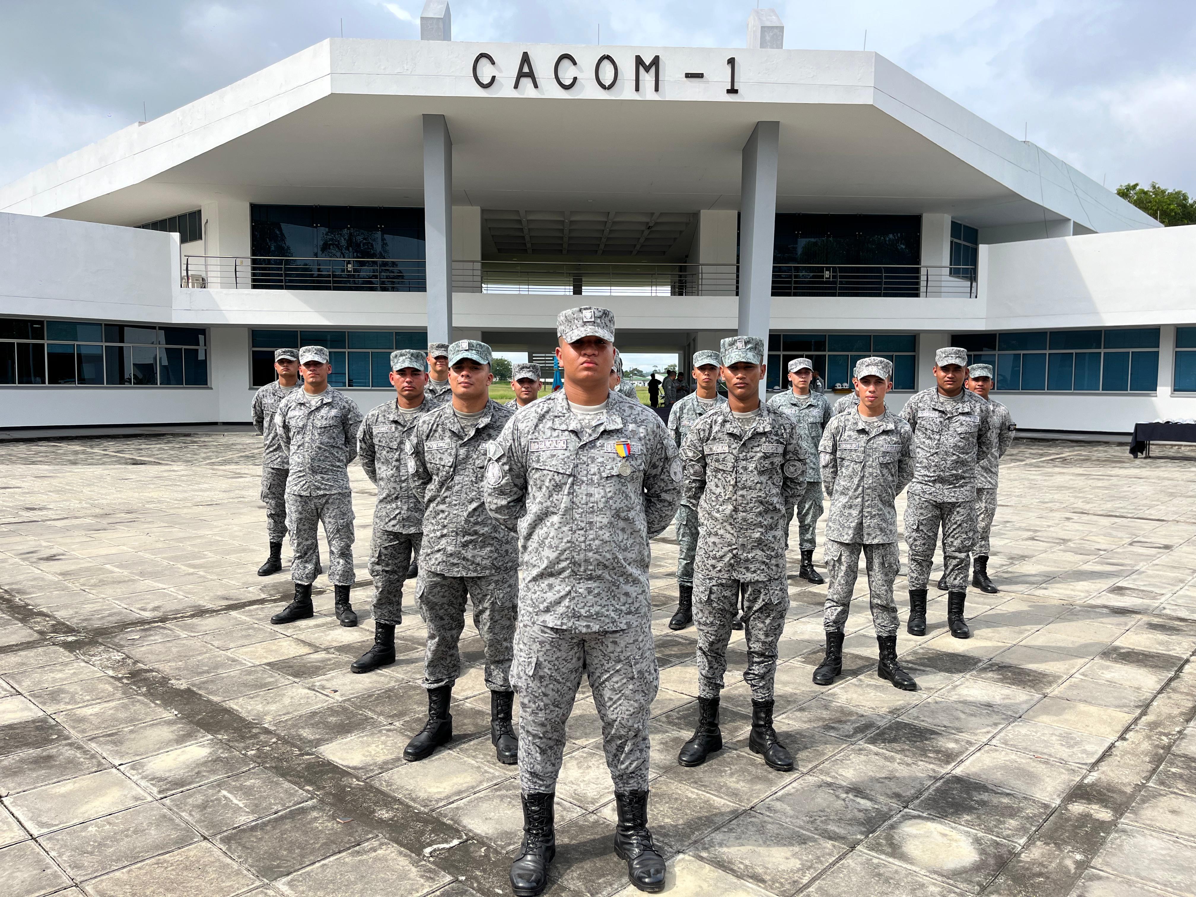 Soldados de Aviación emprenden nuevos retos, tras culminar el servicio militar