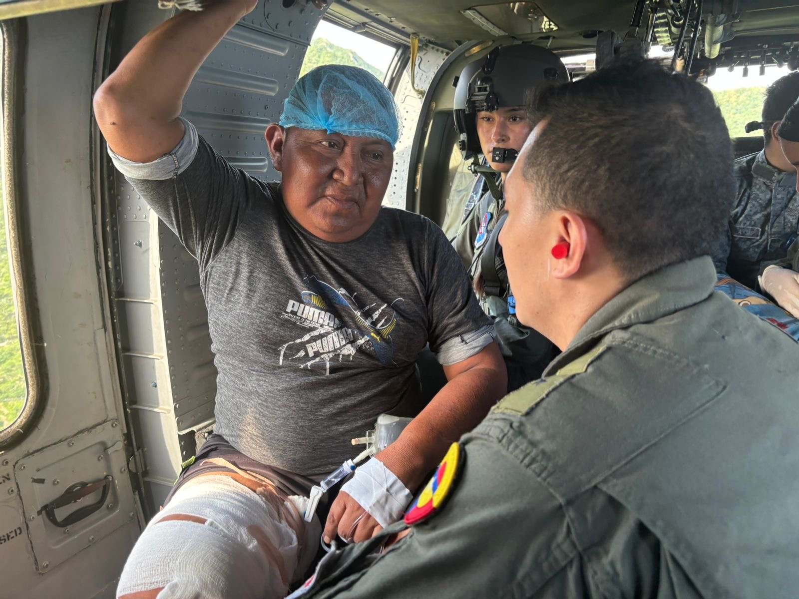 Dos menores y dos adultos son trasladados vía aérea en La Guajira