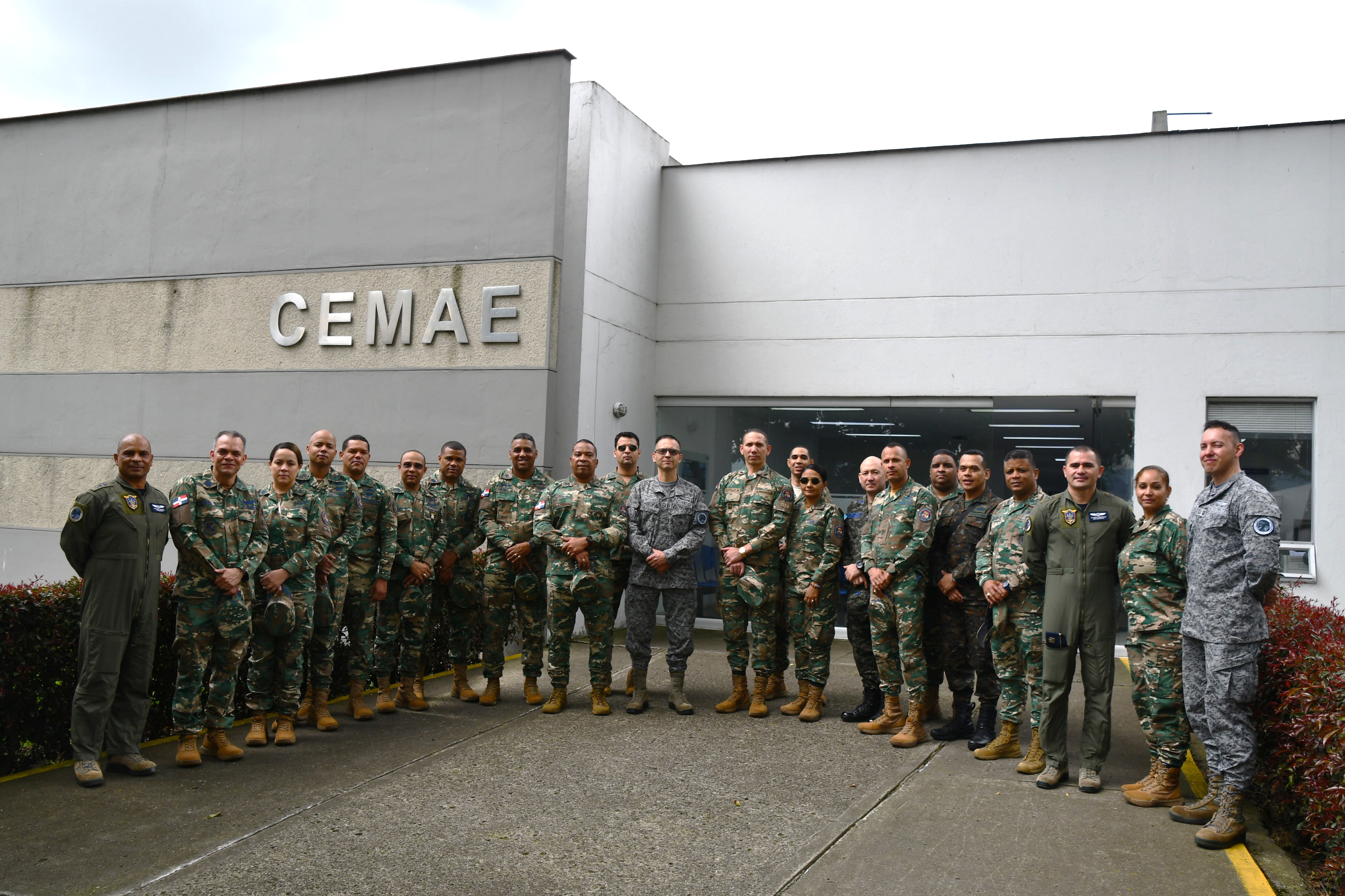 Visita geoestratégica de la Fuerza Aérea de República Dominicana fortalece cooperación