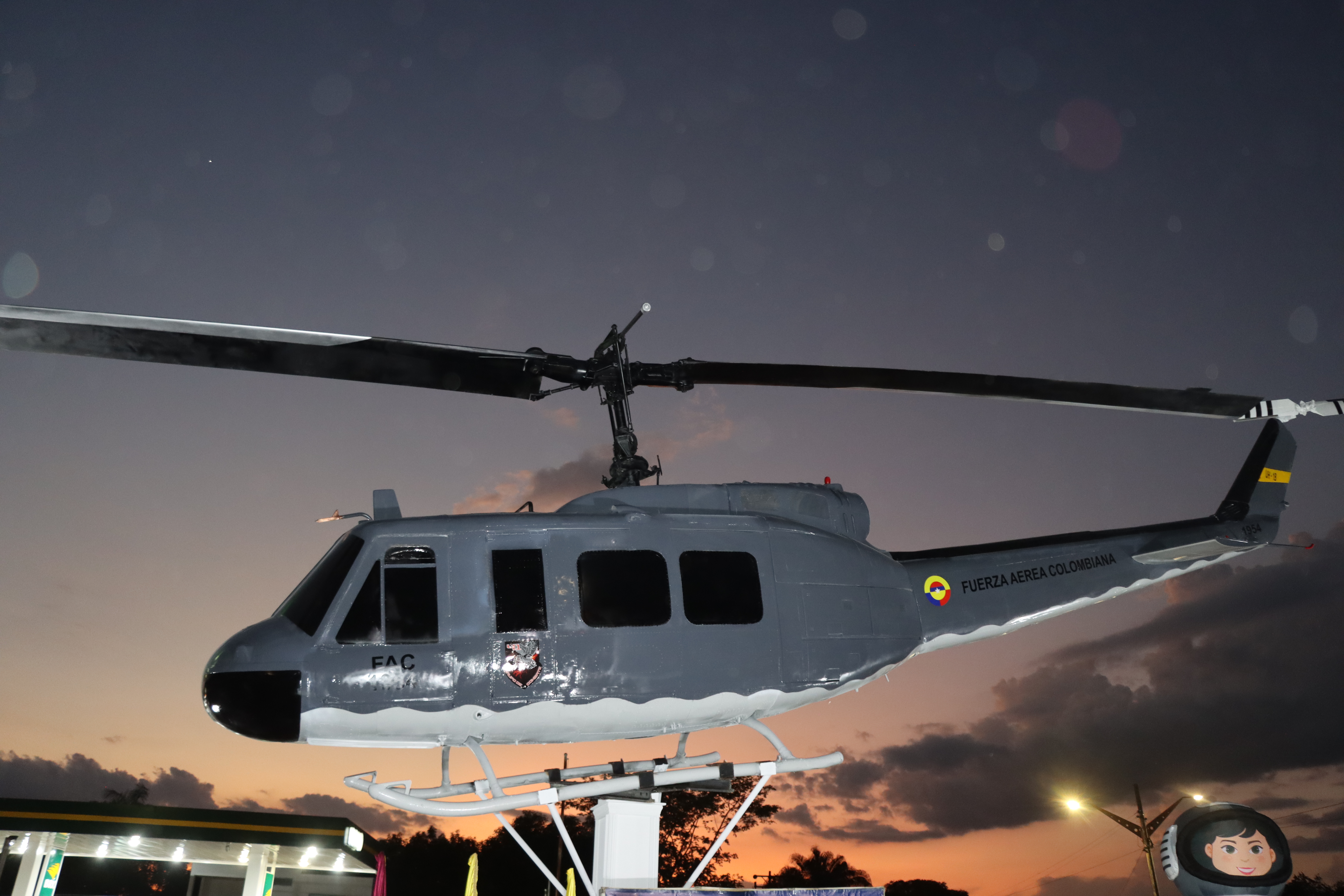 Helicóptero de la Base Aérea de Melgar ícono que representa el orgullo y la historia