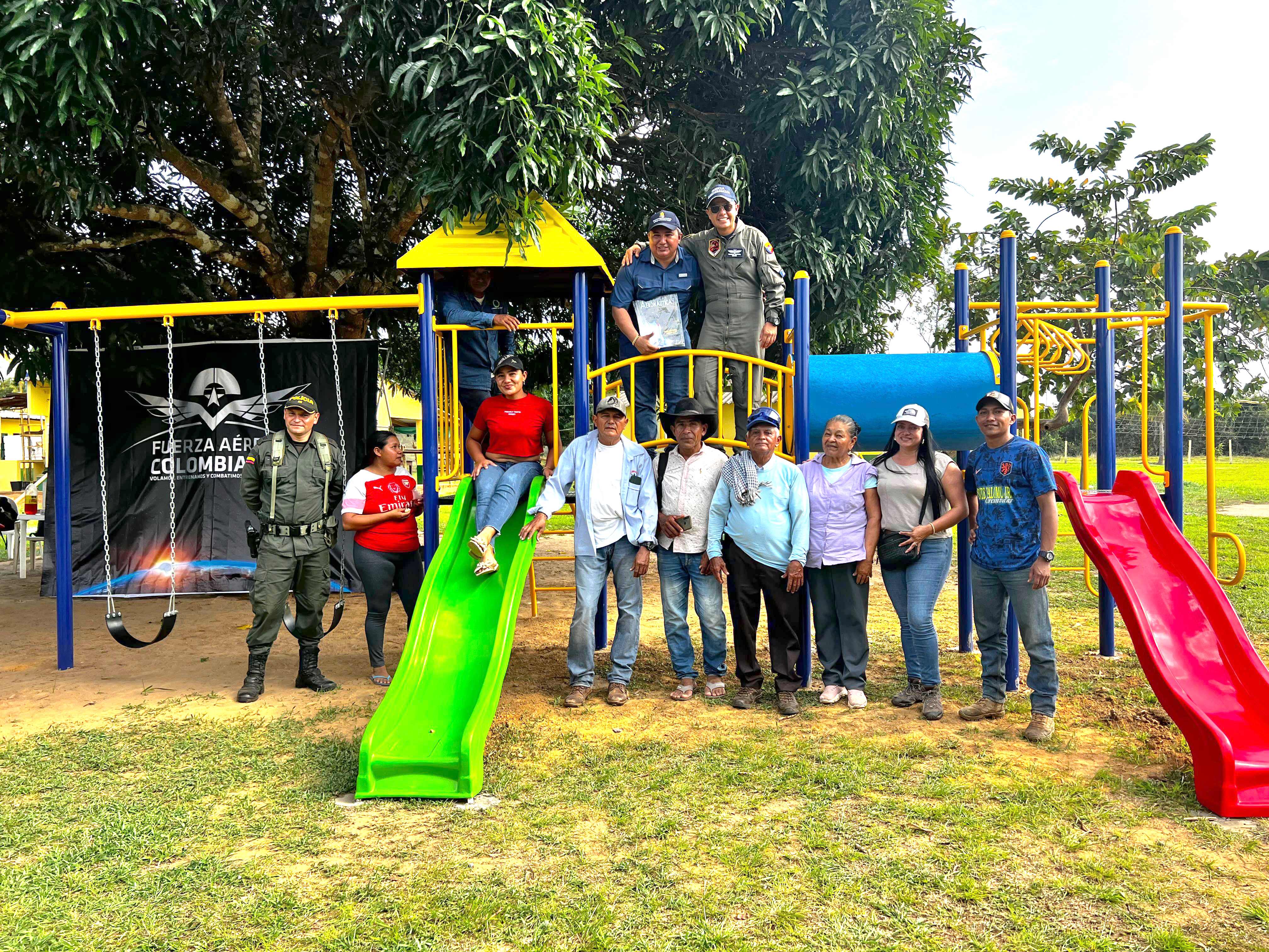 Parque infantil fue entregado en Internado 20 de Julio de Santa Rosalía, Vichada