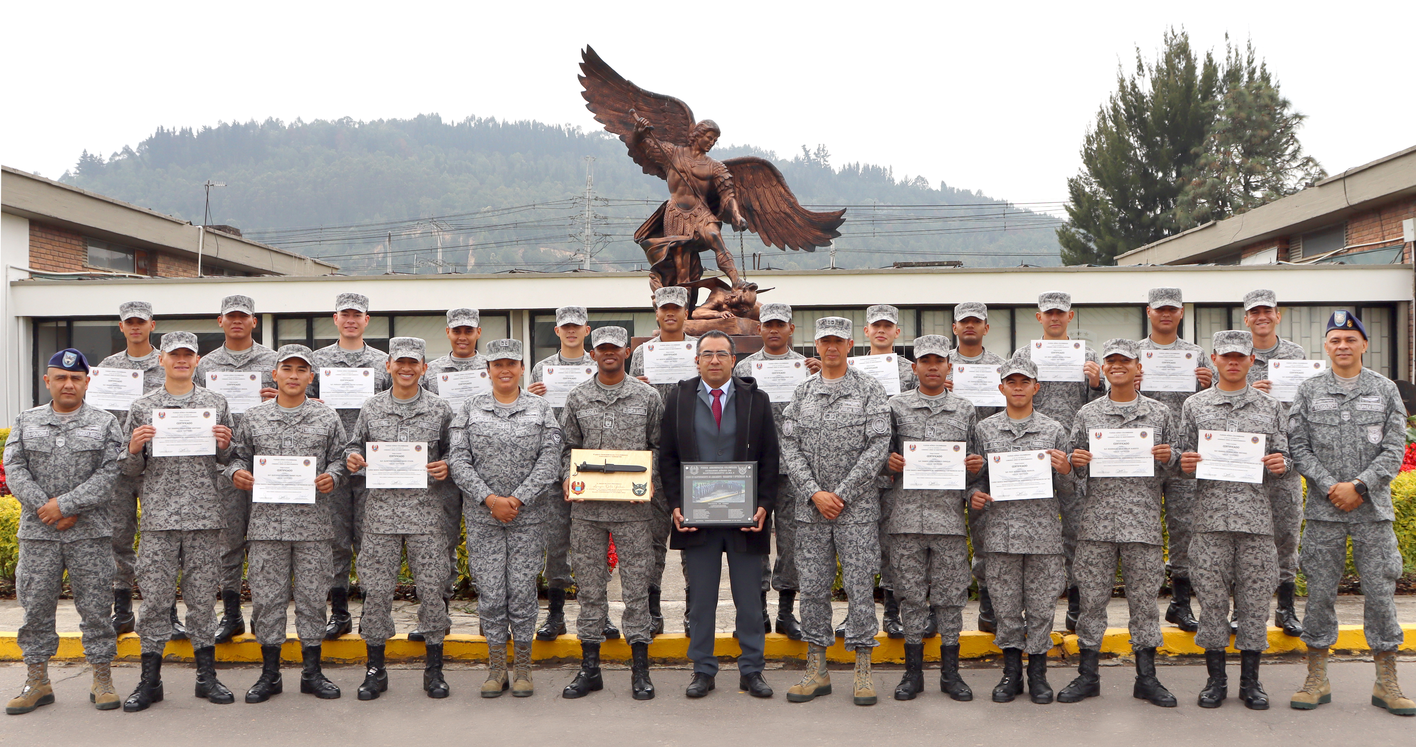 Soldado Profesional de Riohacha obtiene el primer puesto en curso de armamento terrestre