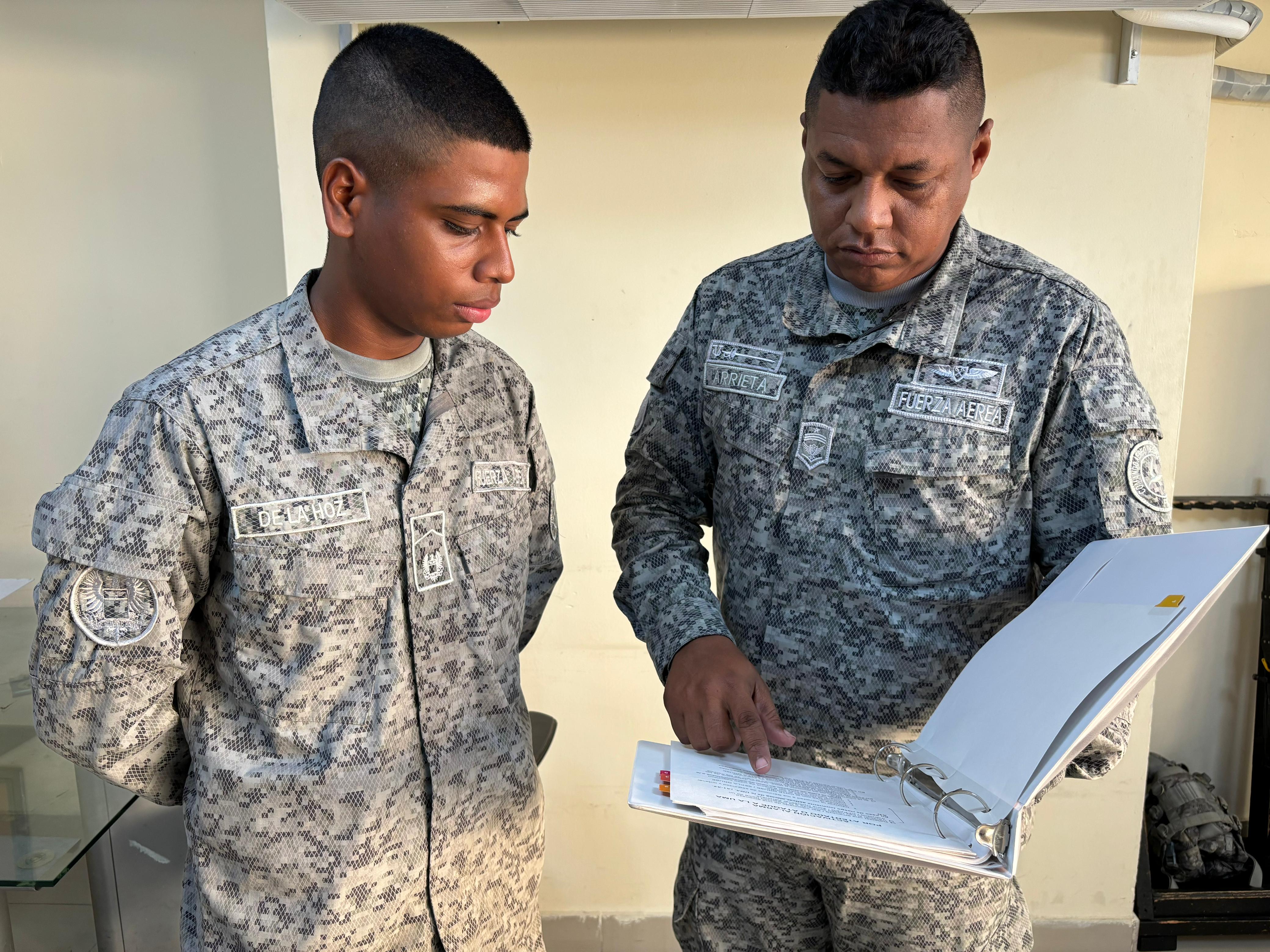 Soldados Profesionales apoyan misión de la Fuerza Aeroespacial en el Caribe