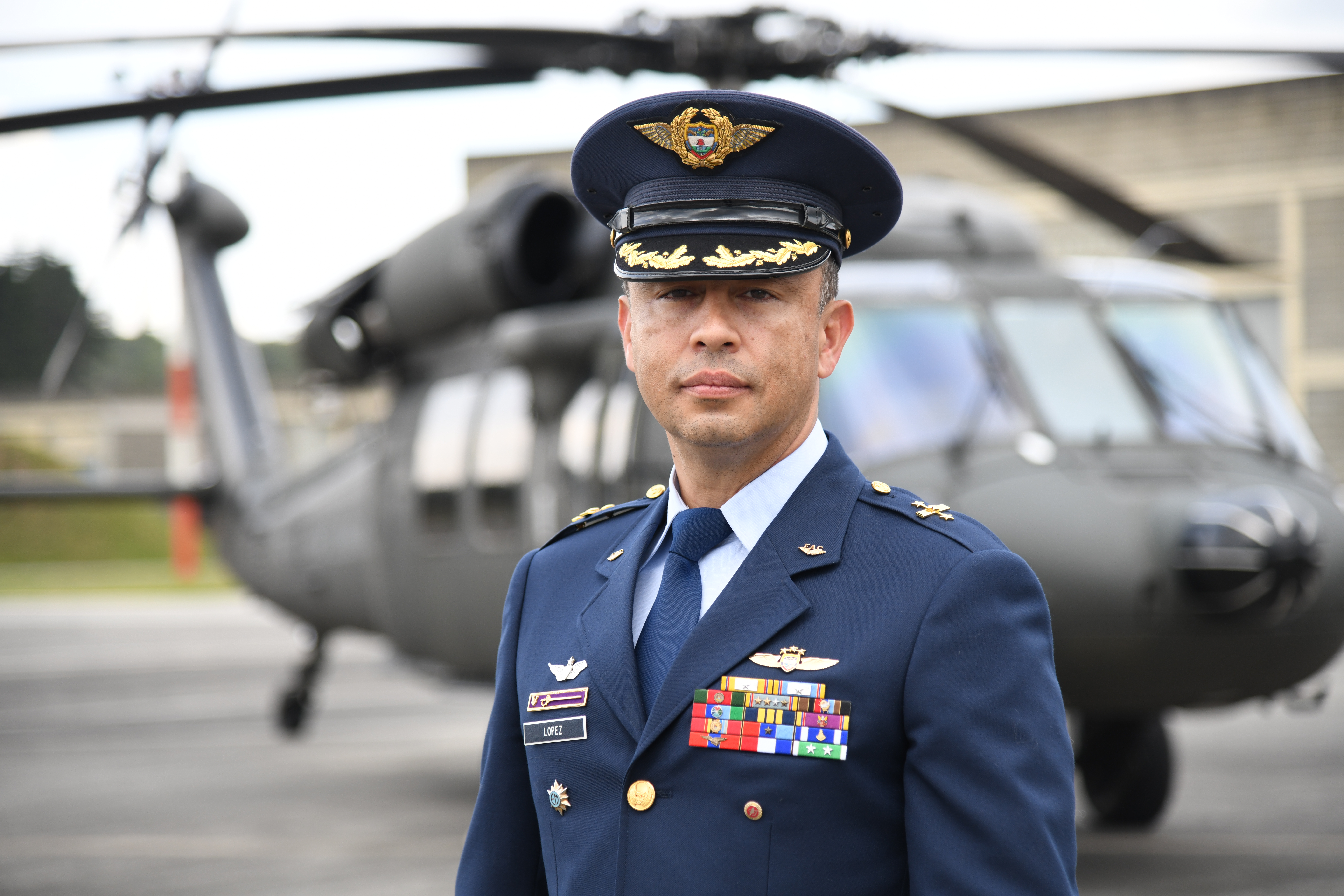 Base Aérea CACOM 5 recibe con honores a su nuevo comandante 