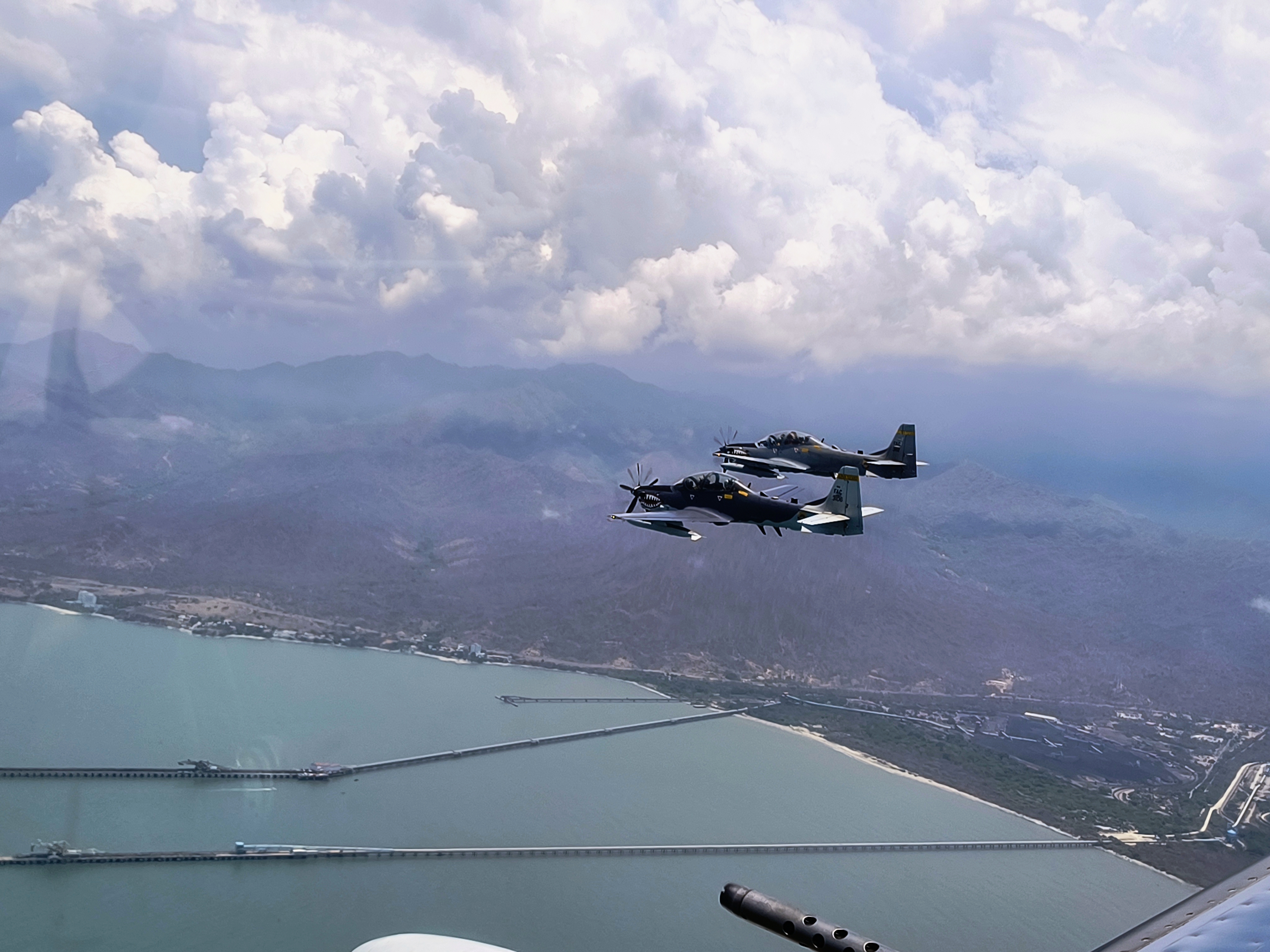 Aeronaves de la Fuerza Aeroespacial vigilan vías del Caribe durante Semana Santa