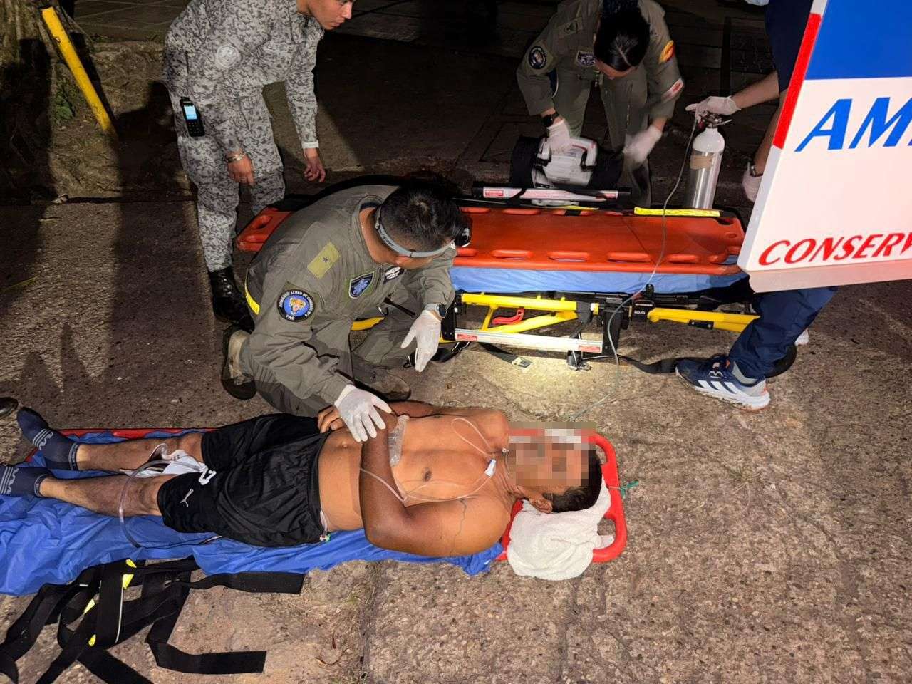 Oportuno traslado aeromédico salva vida de campesino afectado por  mordedura de serpiente 