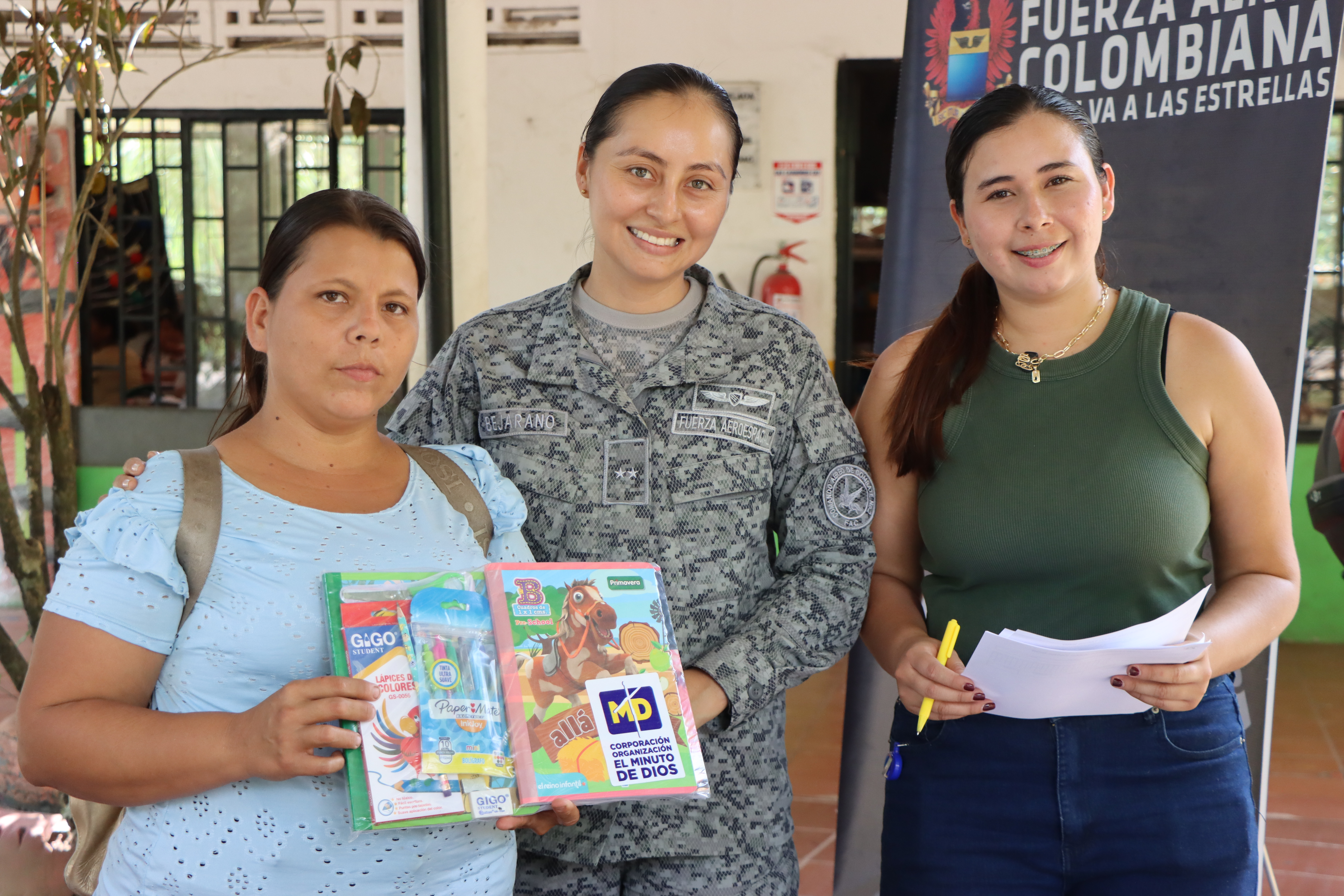 Institución de la vereda Caños Negros fue beneficiada por la Fuerza Aeroespacial 