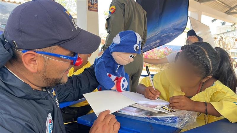 Entregados kits escolares en La Guajira, con campaña “La educación es la clave”