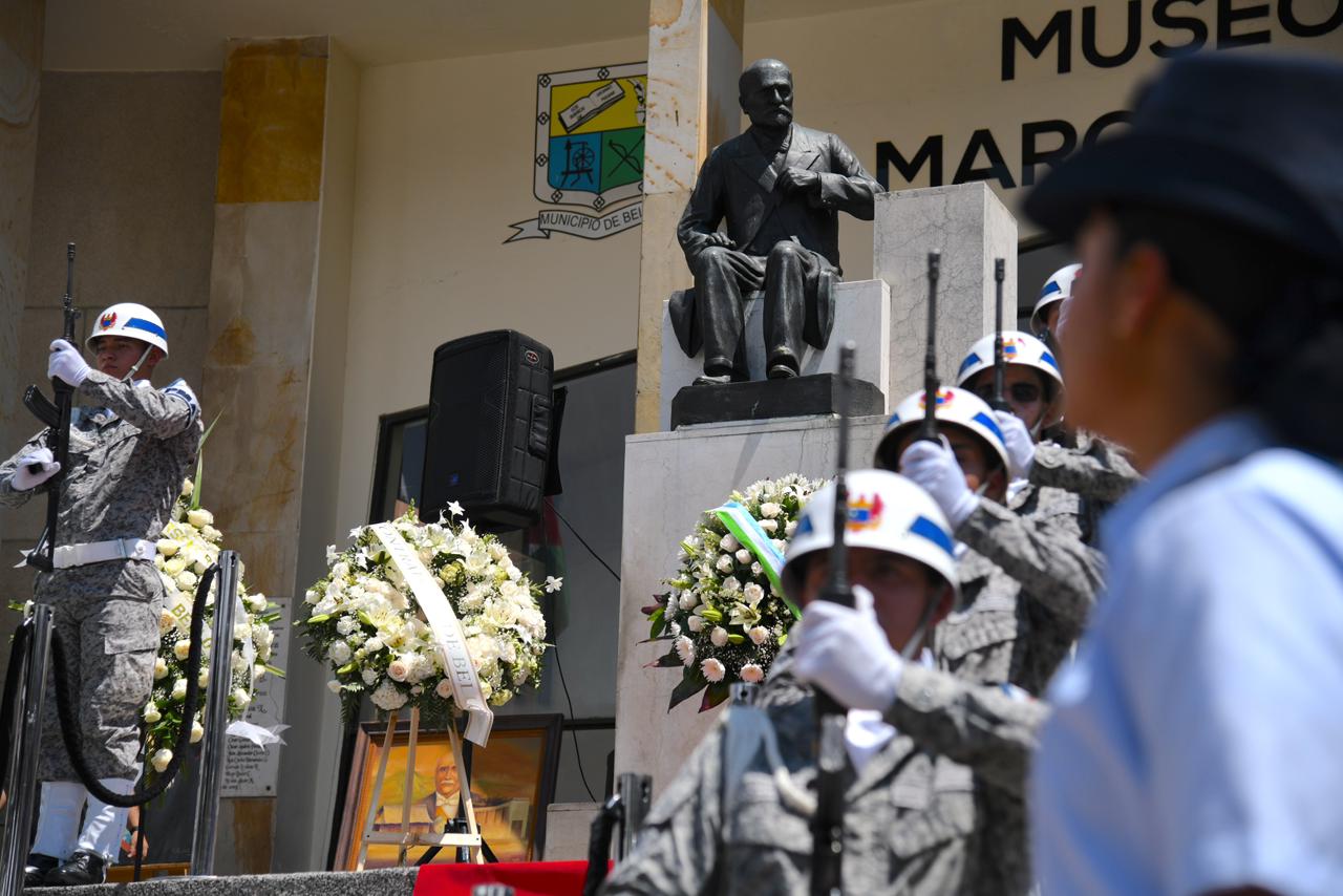 Fuerza Aeroespacial Colombiana honra el legado de Marco Fidel Suárez en Antioquia