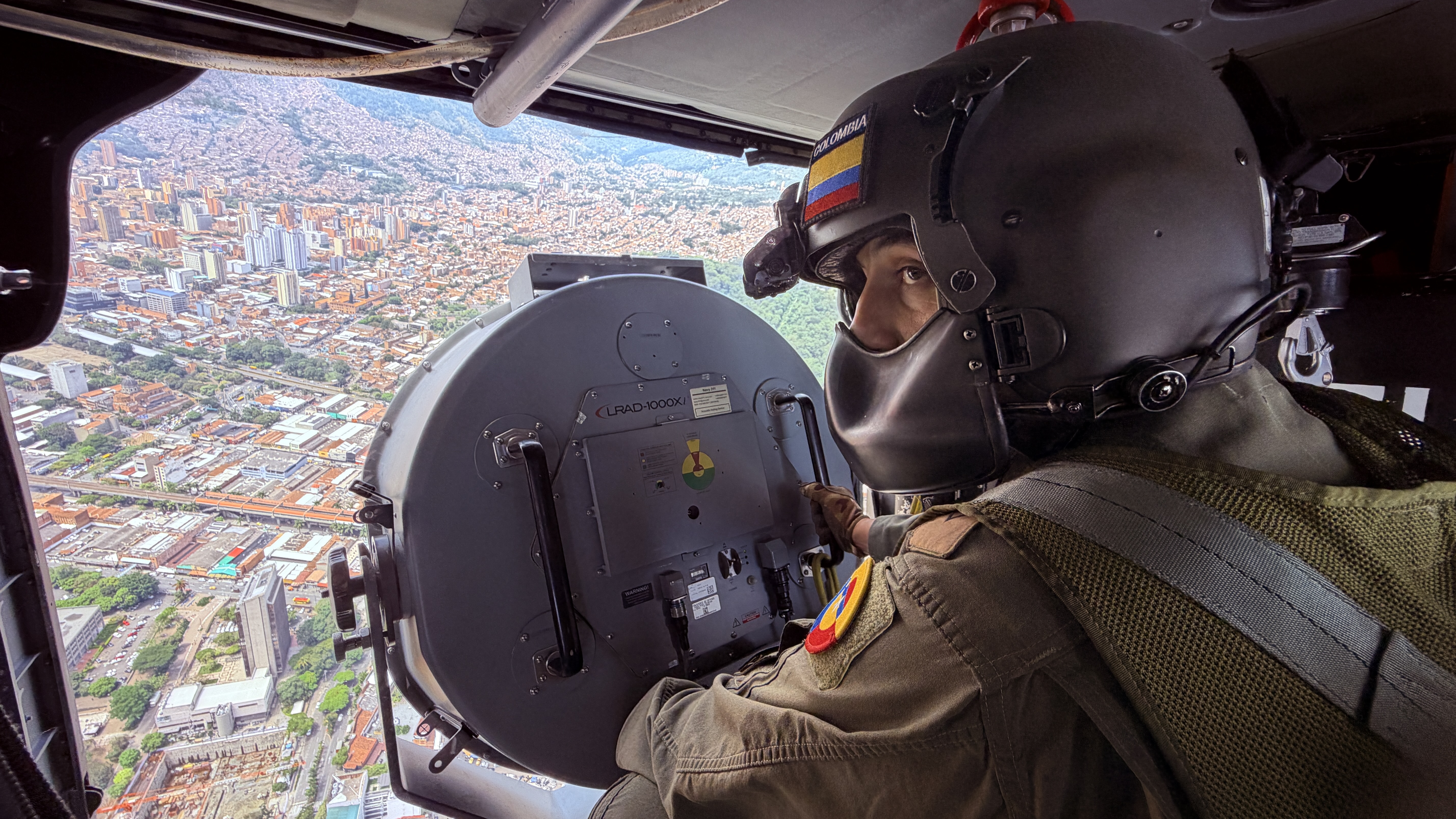 Misiones de perifoneo aéreo brindan tranquilidad a los votantes en Antioquia