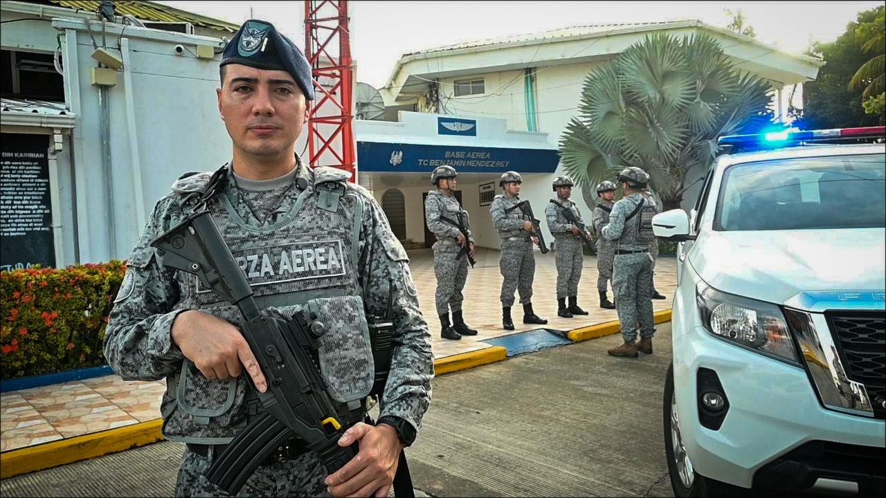 Monitoreo, patrullajes y vigilancia aérea fortalecen Plan Democracia en San Andrés