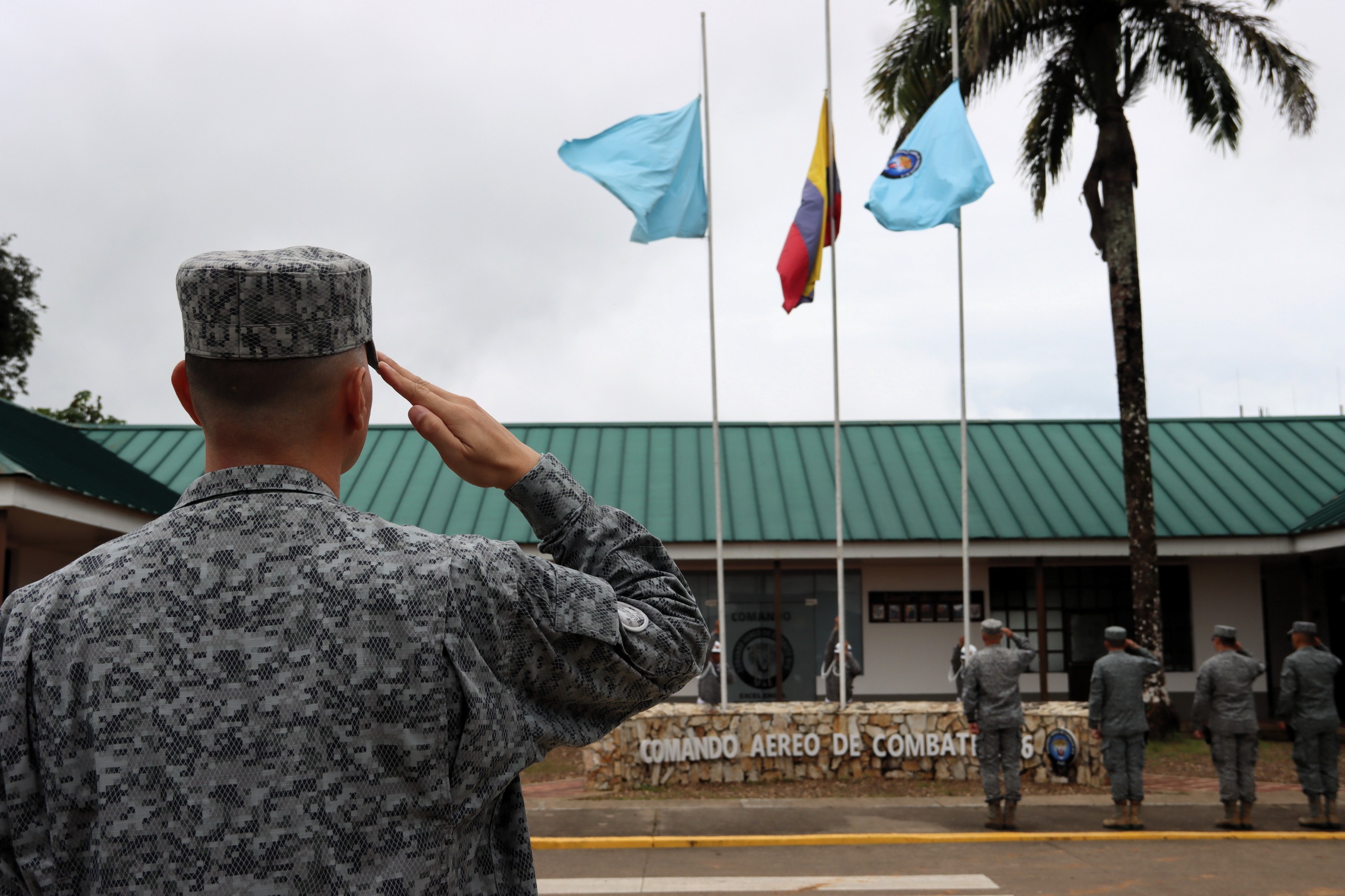 Pabellón a media asta y eucaristía honraron a los héroes en el Caquetá 