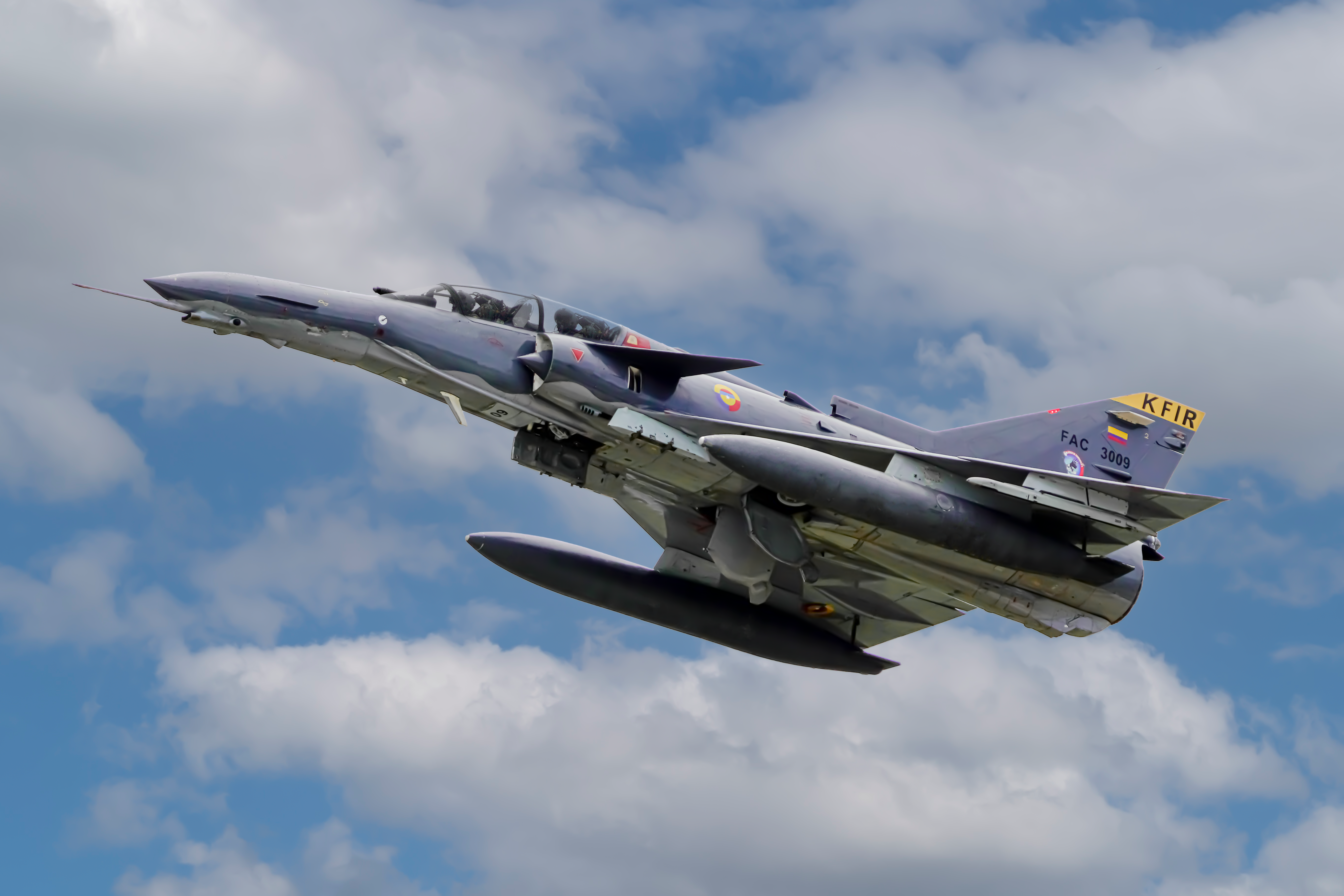 Aeronaves KFIR fortalecen la seguridad aérea en el Valle del Cauca
