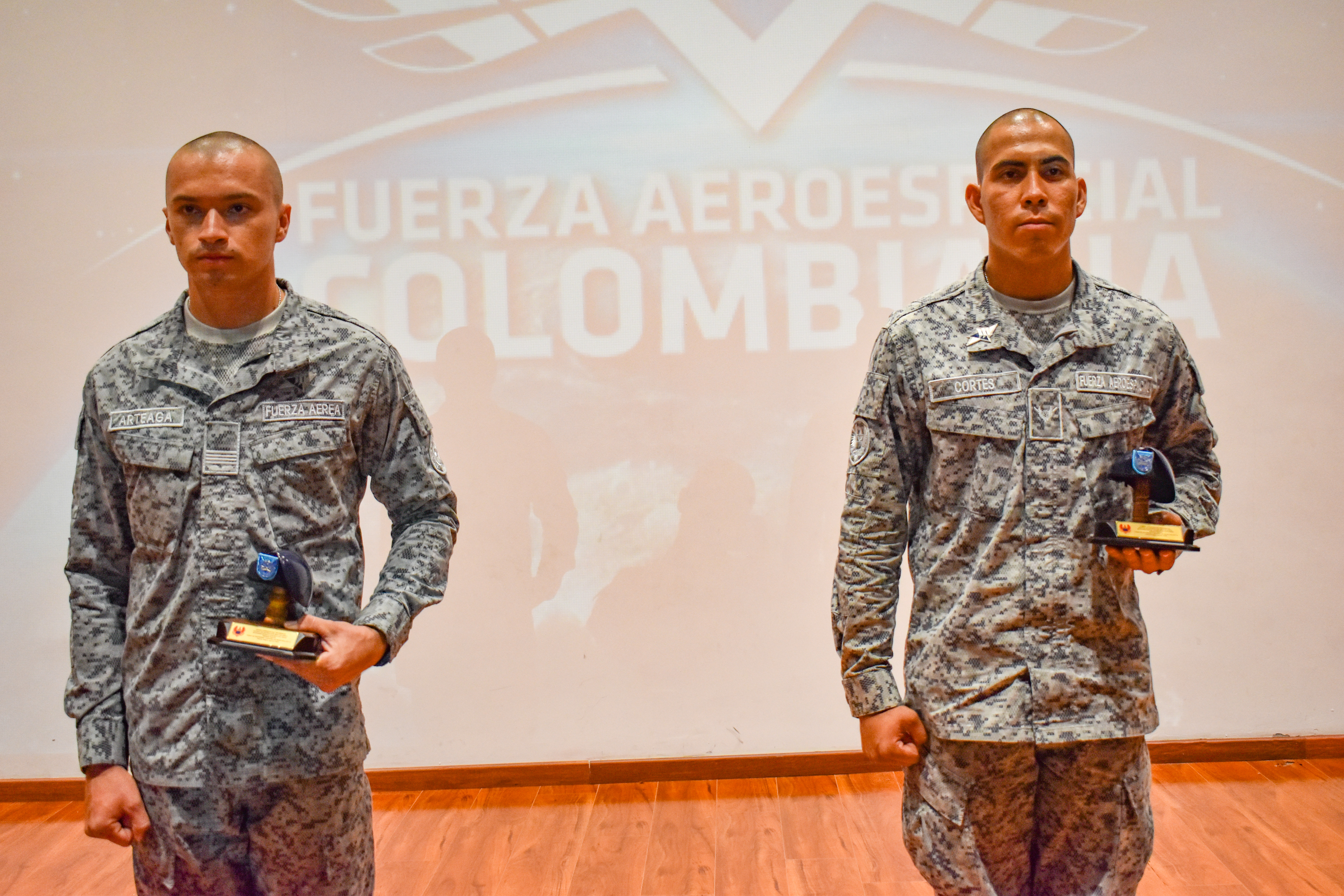 Huilense y tolimense destacan como primeros puestos en exigente curso militar 