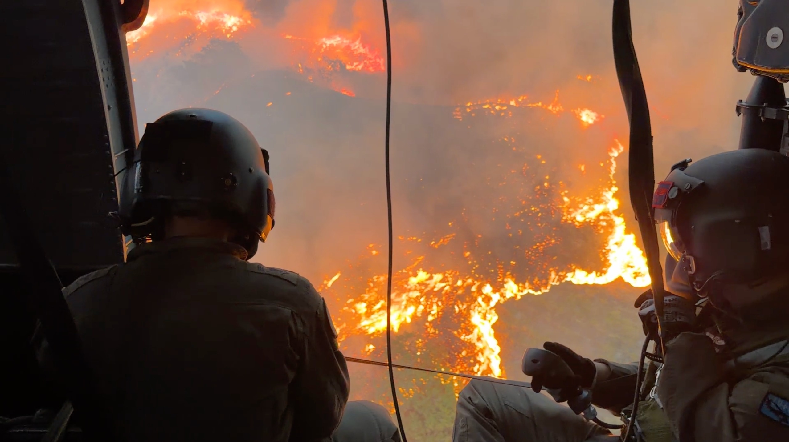 Capacidades aéreas atendieron incendio forestal en La Dorada, Caldas