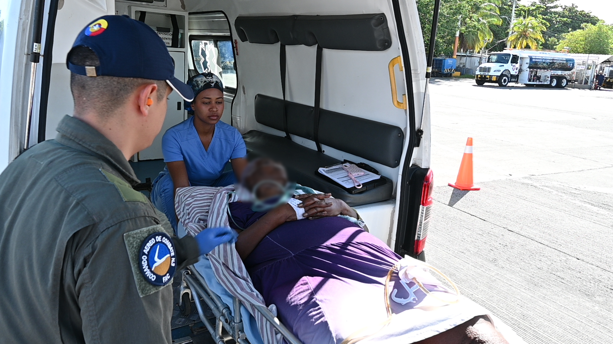 Adulta mayor fue trasladada desde Providencia por patología cardíaca