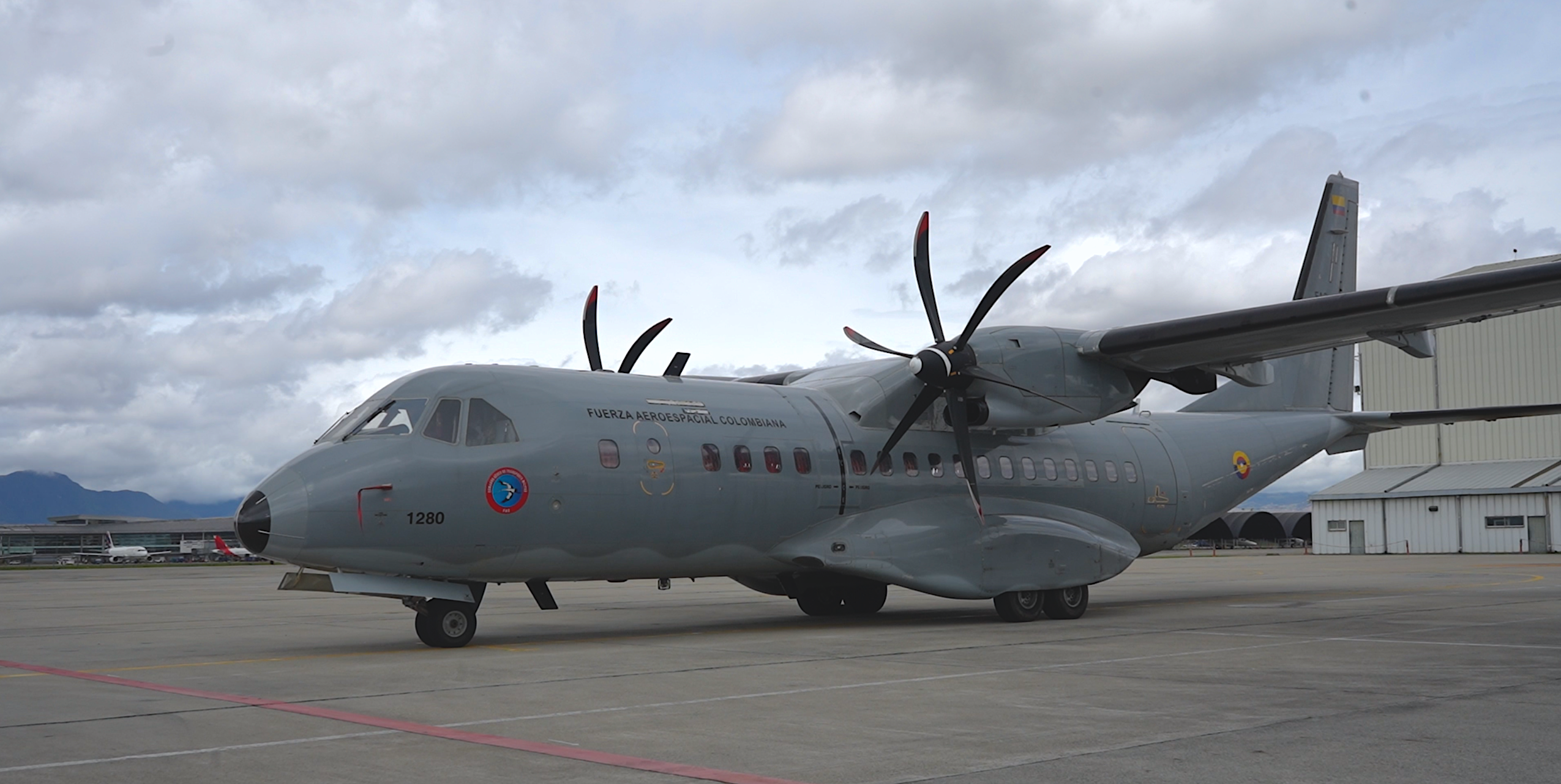 Una misión desde el aire: C-295 y GROEA entrenan para atender emergencias