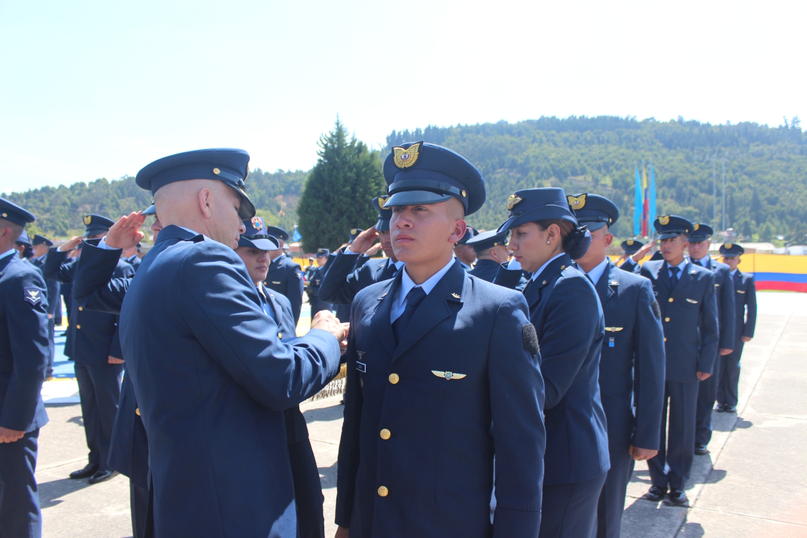213 nuevos Aerotécnicos se graduan en la Escuela de Suboficiales de su Fuerza Aérea Colombiana
