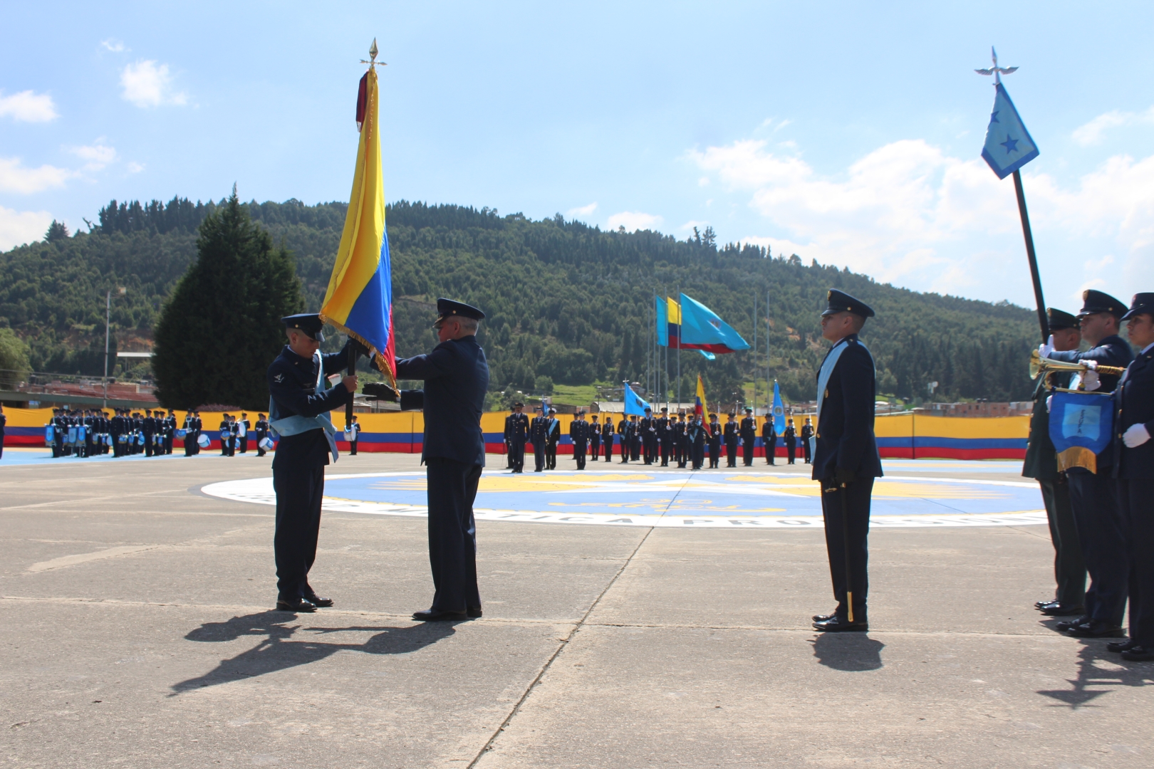 213 nuevos Aerotécnicos se graduan en la Escuela de Suboficiales de su Fuerza Aérea Colombiana