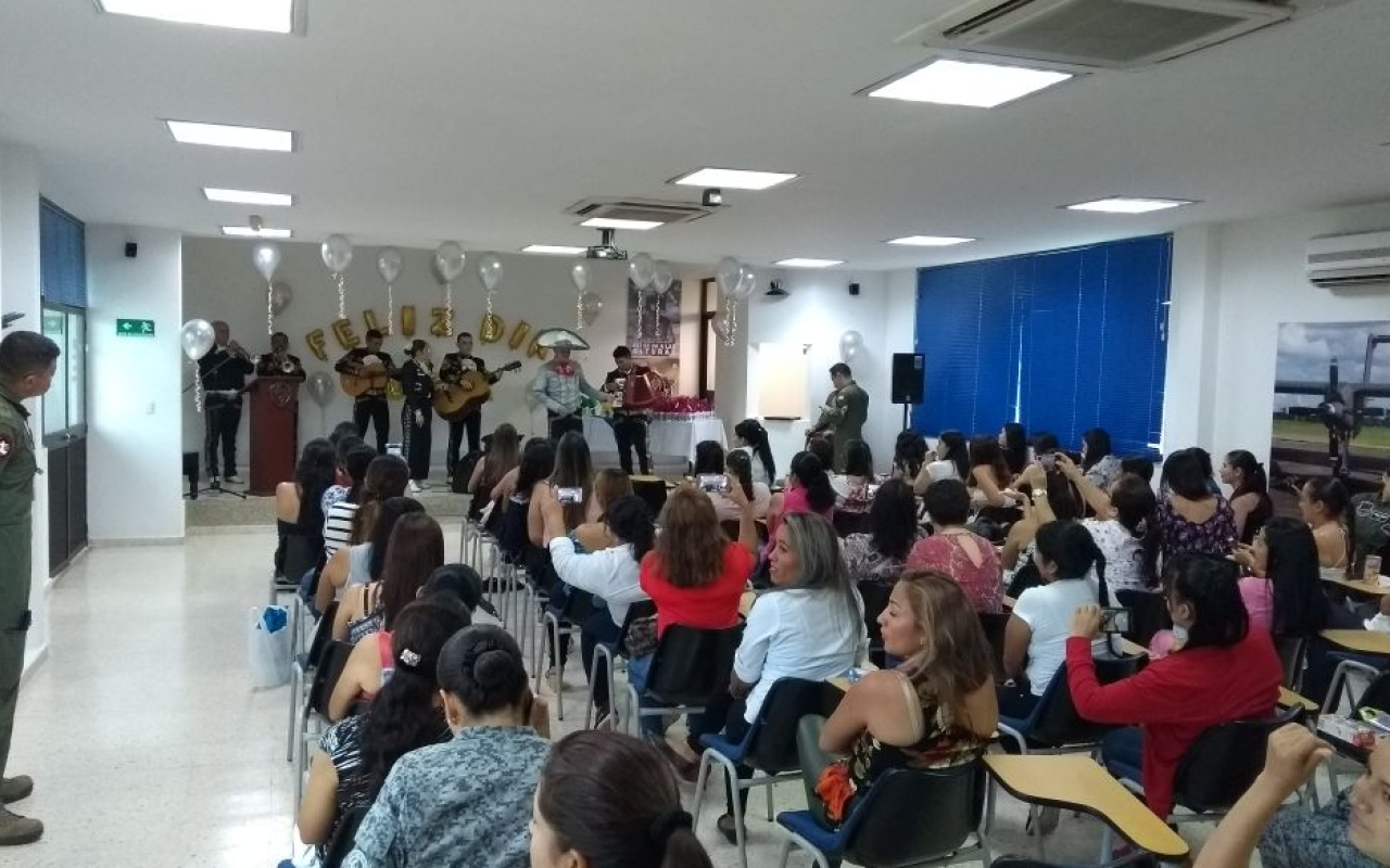 Feliz día a las ‘Damas del Aire’