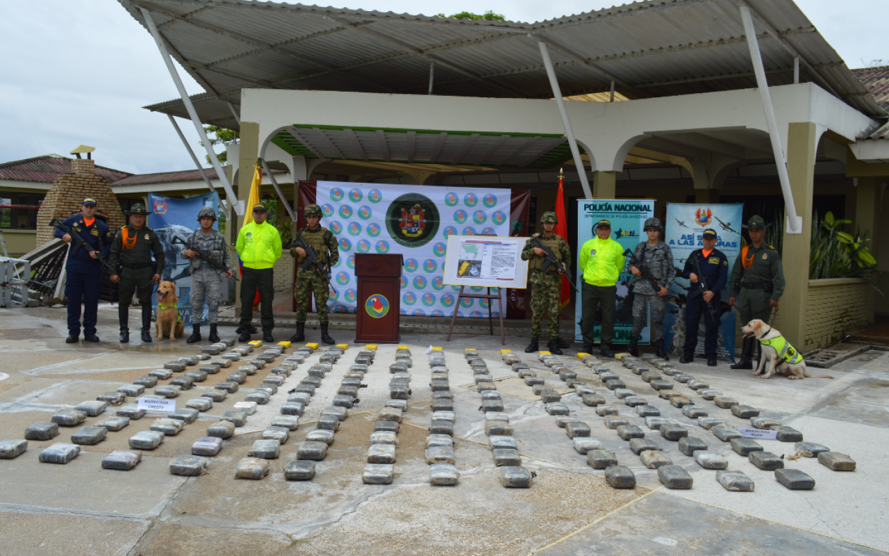 Fuerza Aérea Colombiana participa en operación contra delincuencia organizada en el Amazonas