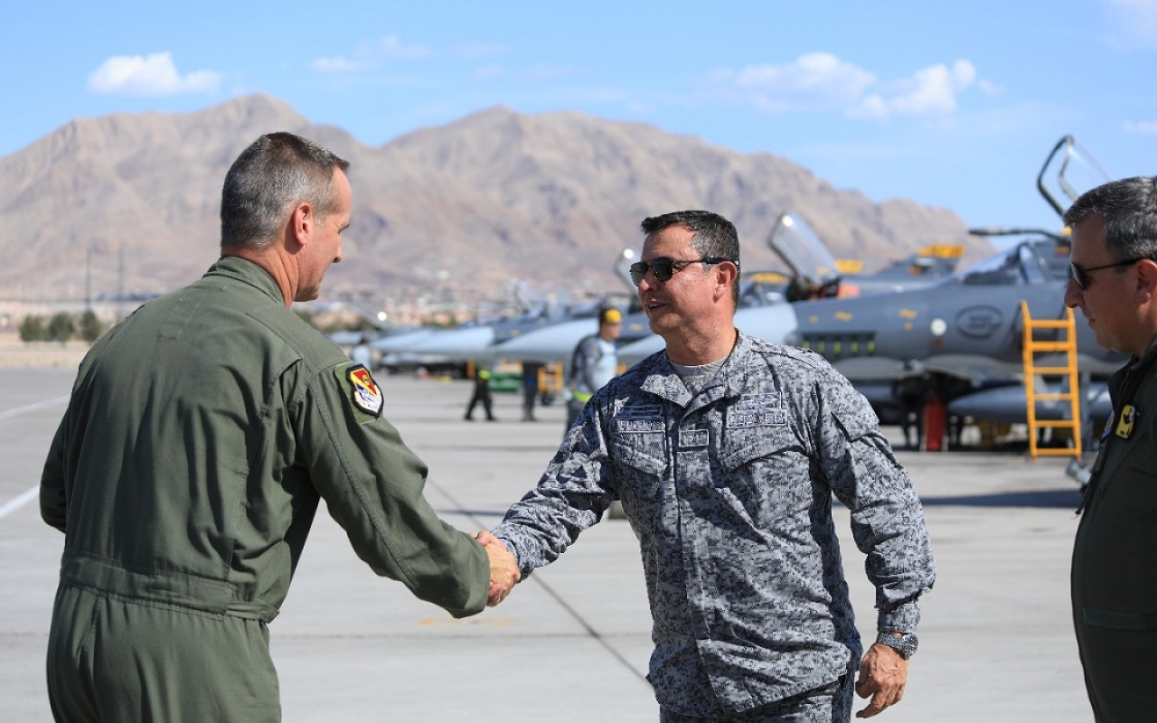 Comandante de la Fuerza Aérea Colombiana visita Base Aérea Nellis durante el desarrollo del ejercicio Red Flag 2018 