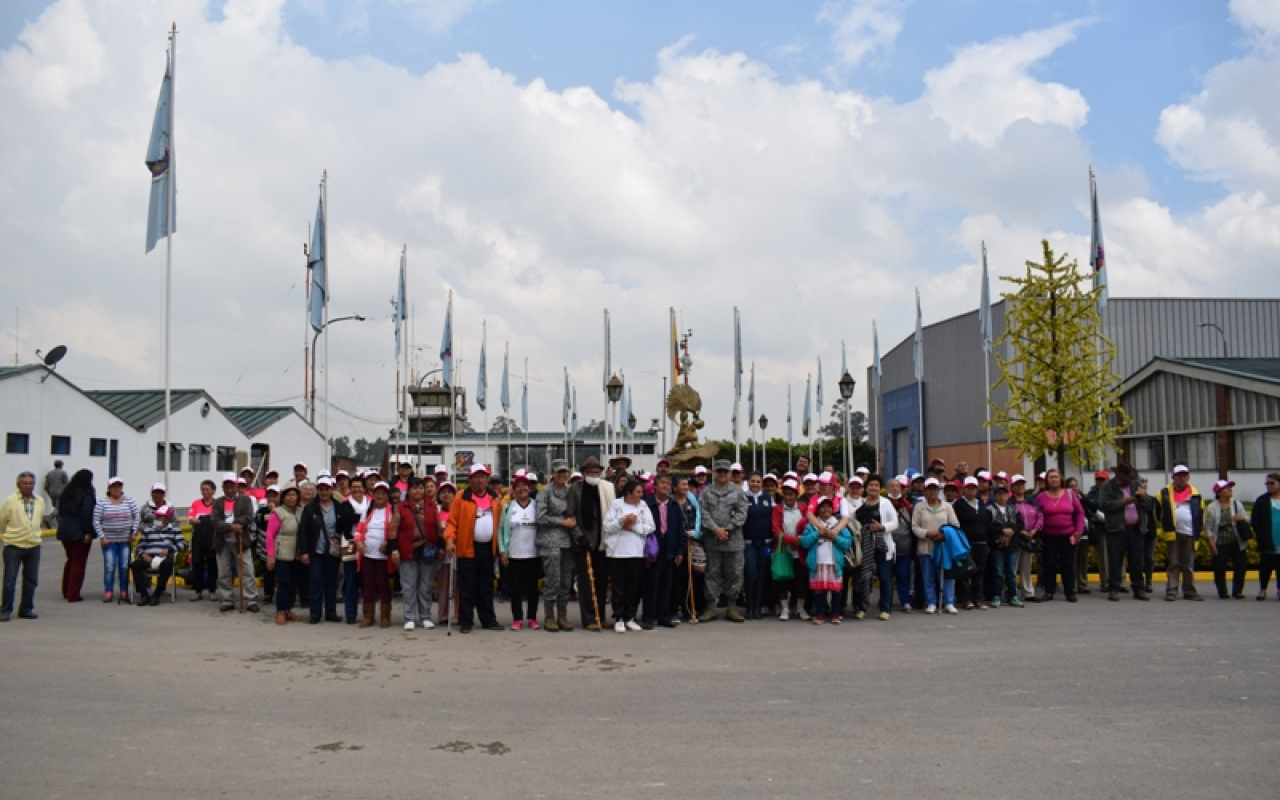 CAMAN realiza actividad para personas de la tercera edad